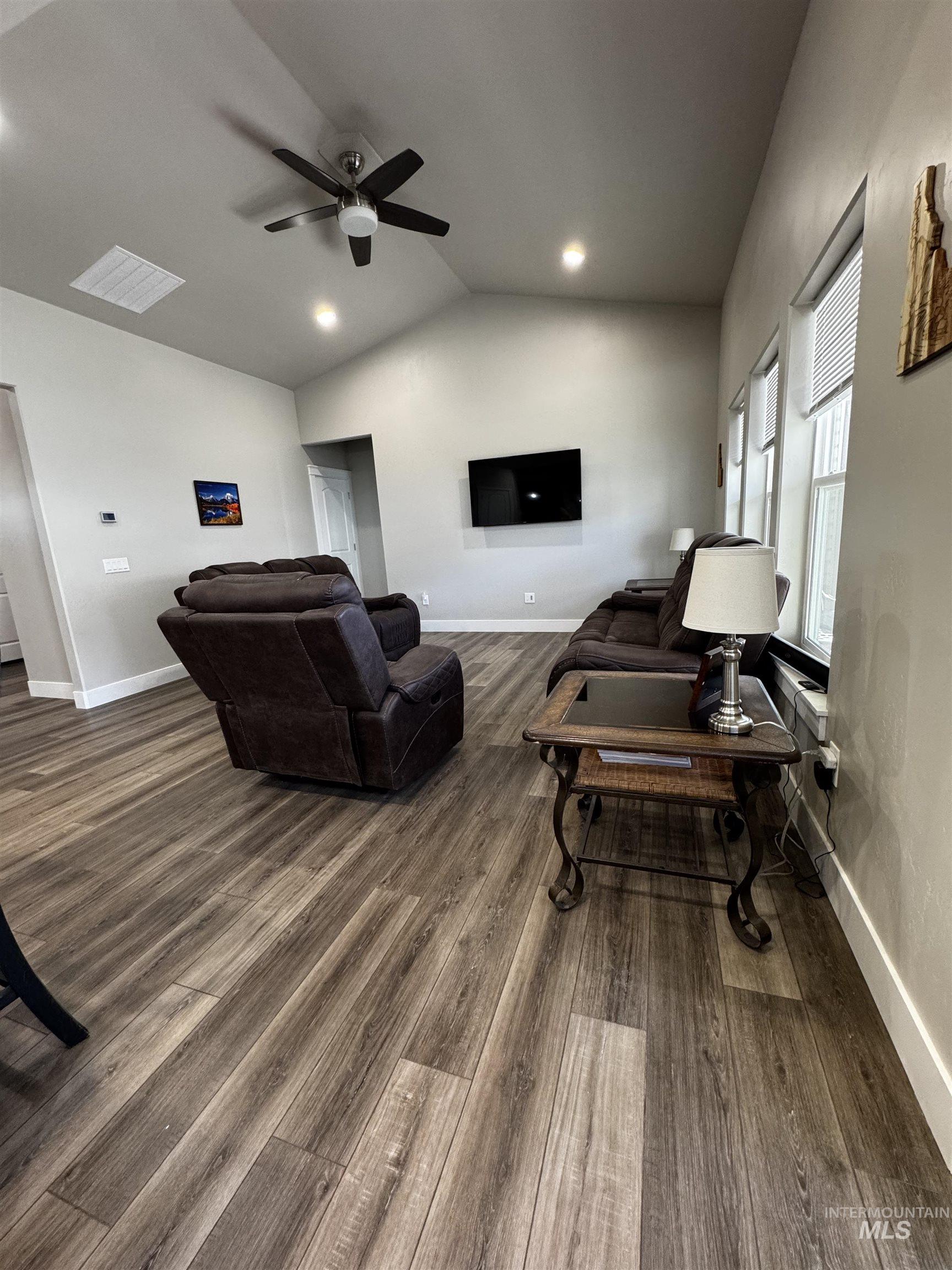 543 Lake Cleveland Street