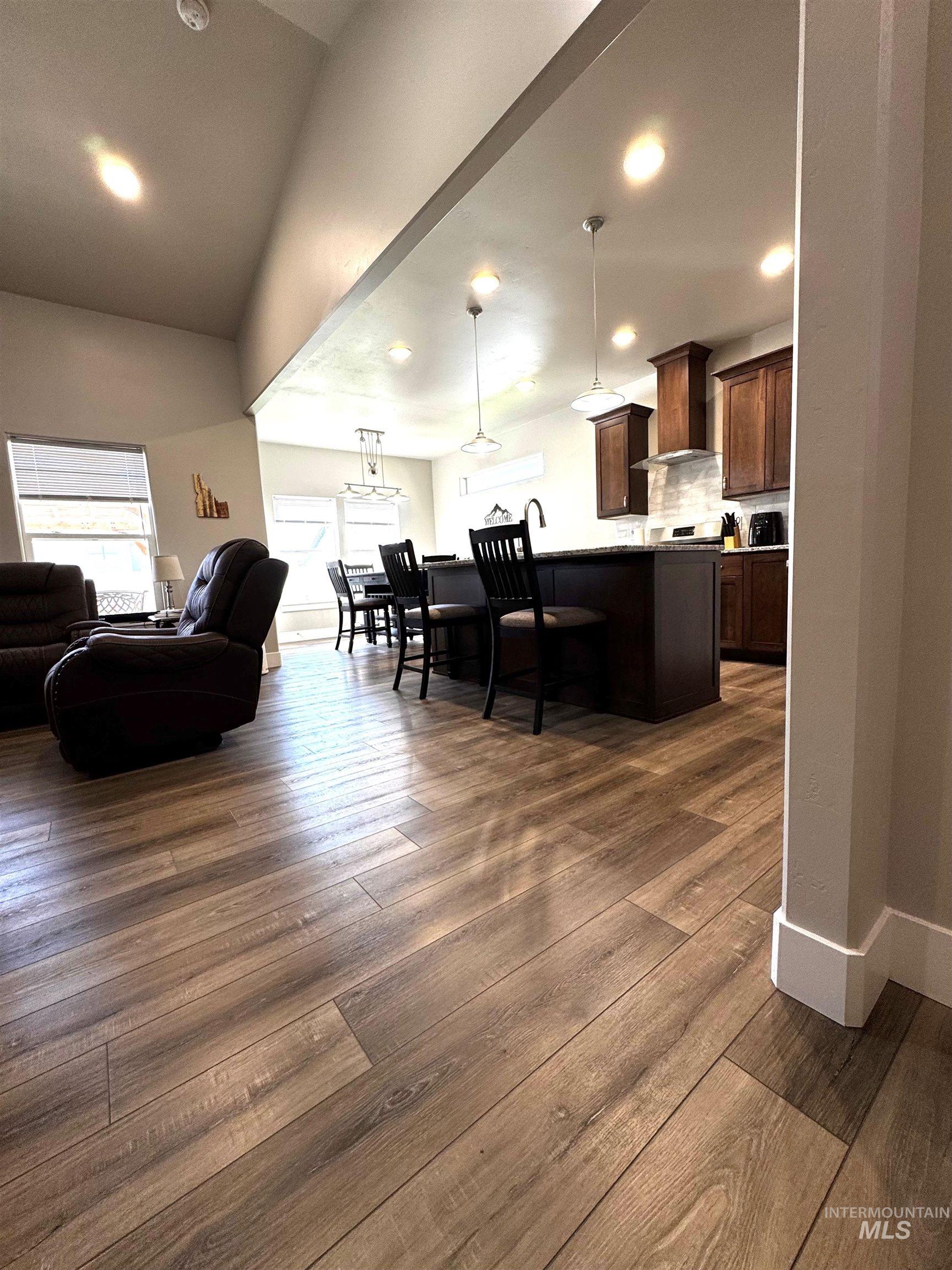 543 Lake Cleveland Street