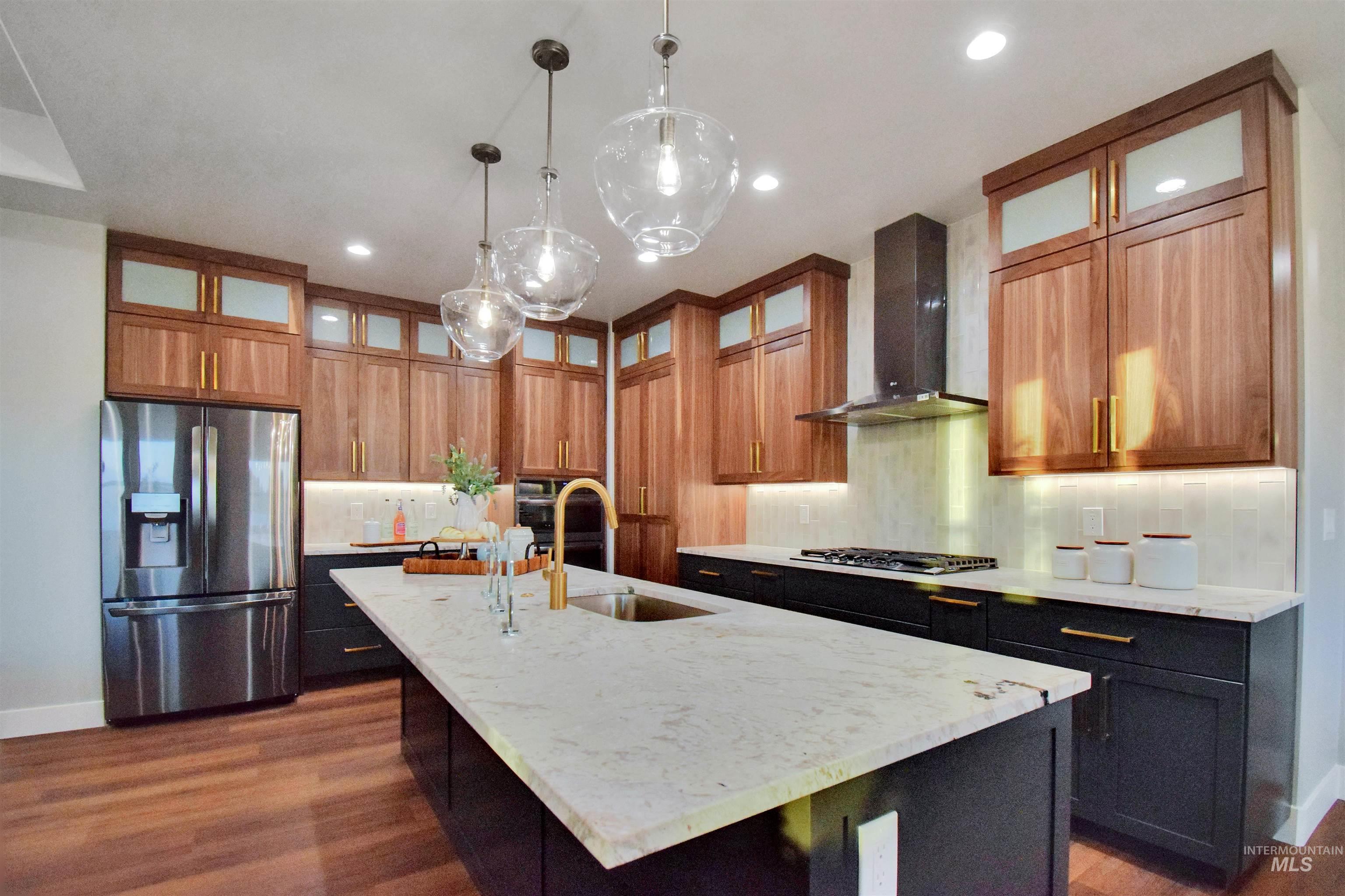 551 Clearsprings