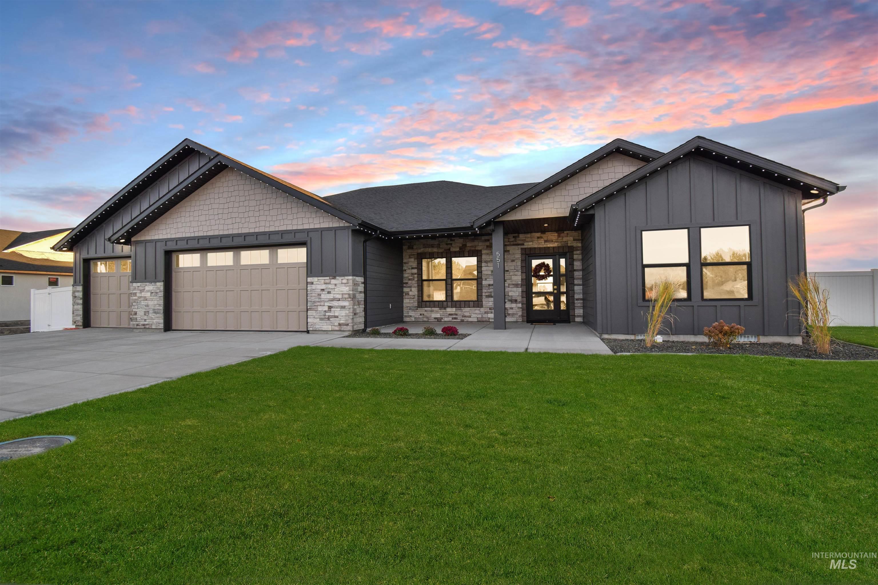 551 Clearsprings