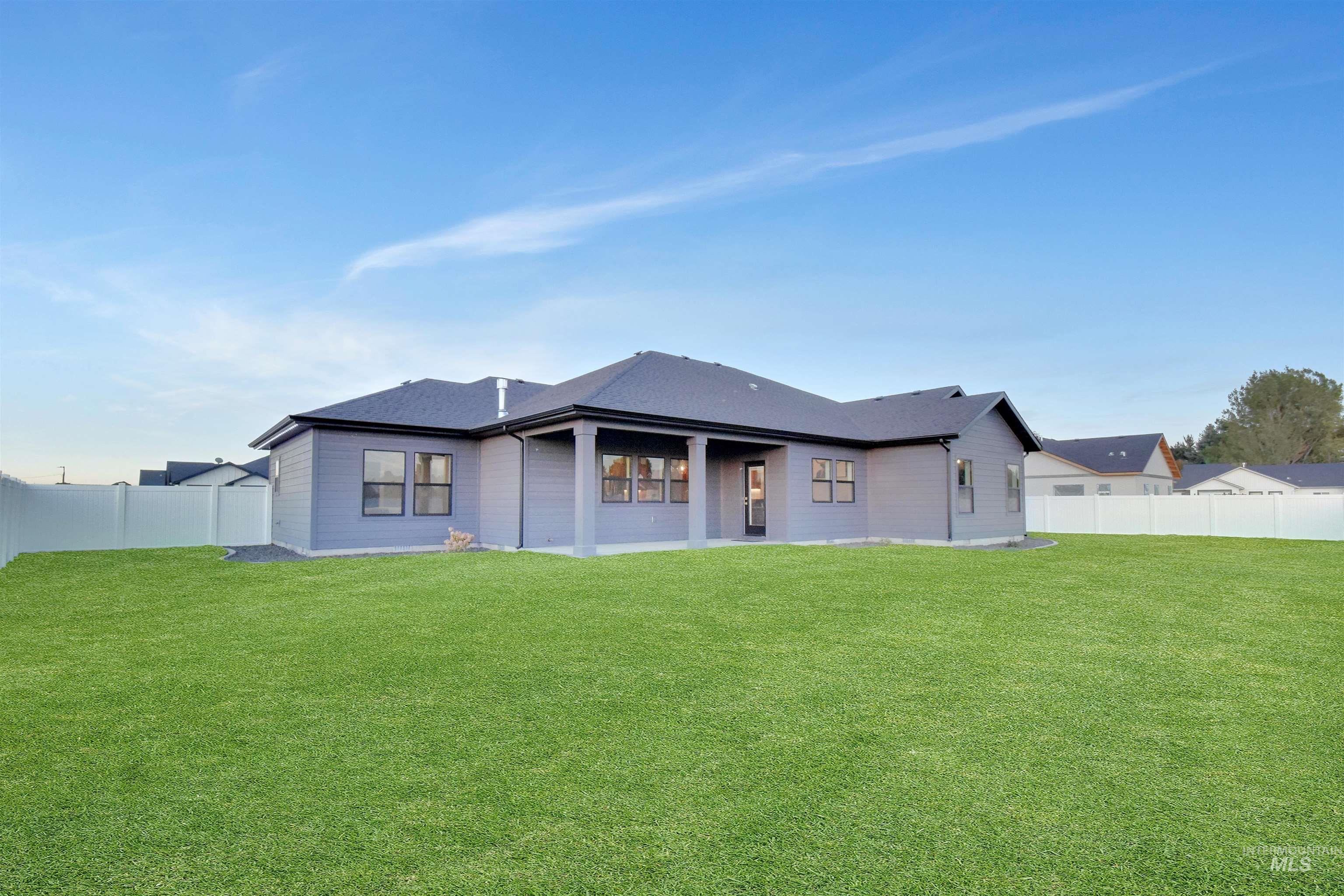 551 Clearsprings