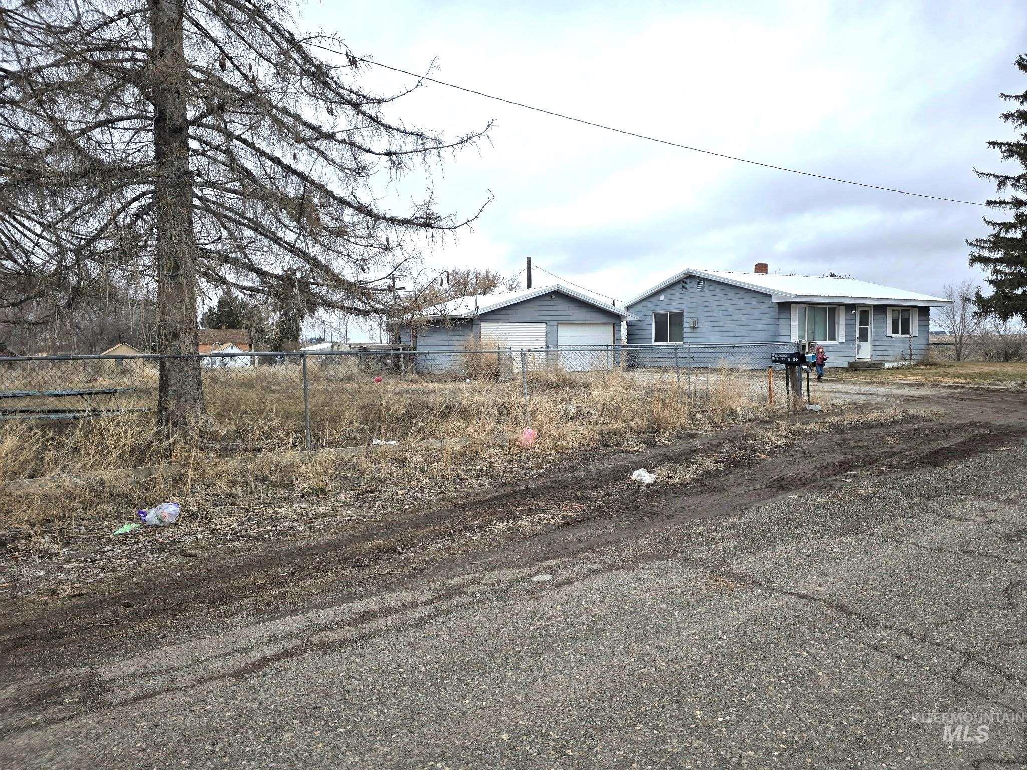 105 E Steet