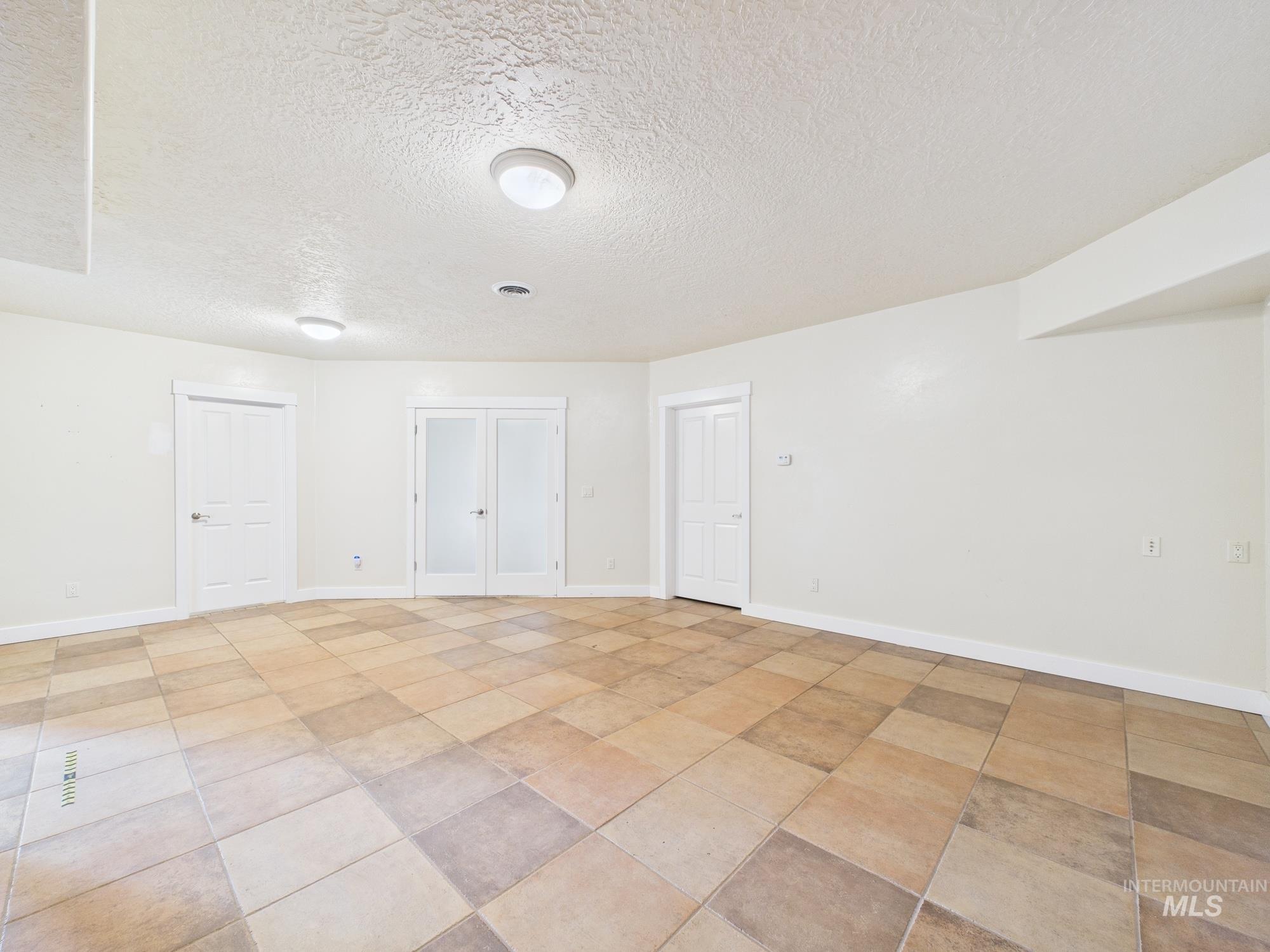 4615 Harvest Lane