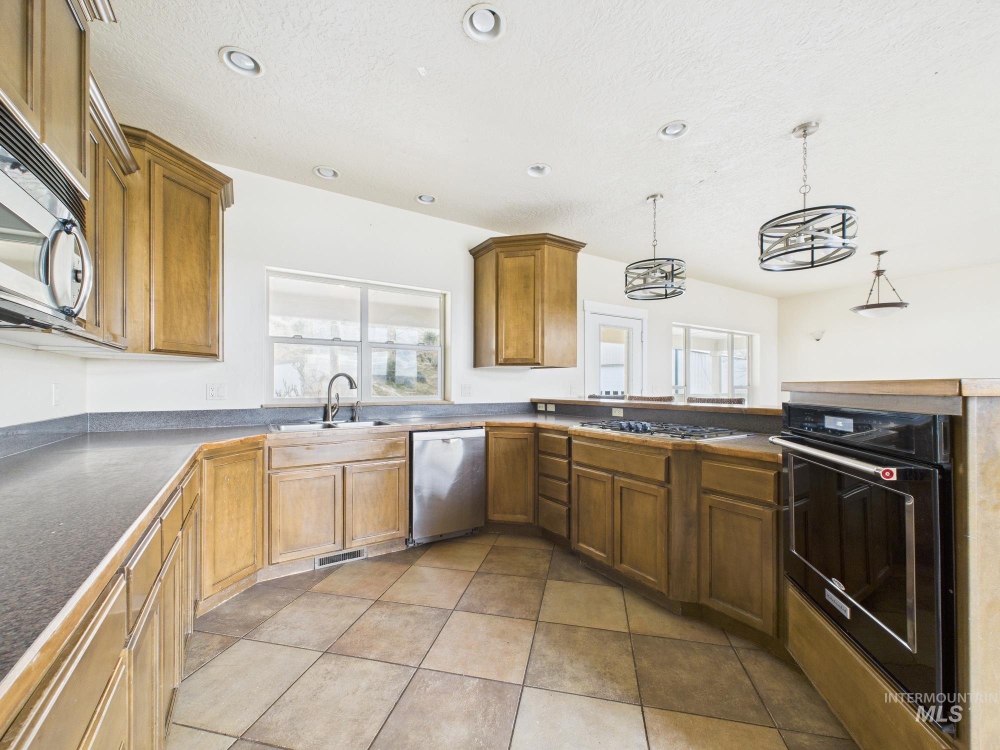 4615 Harvest Lane