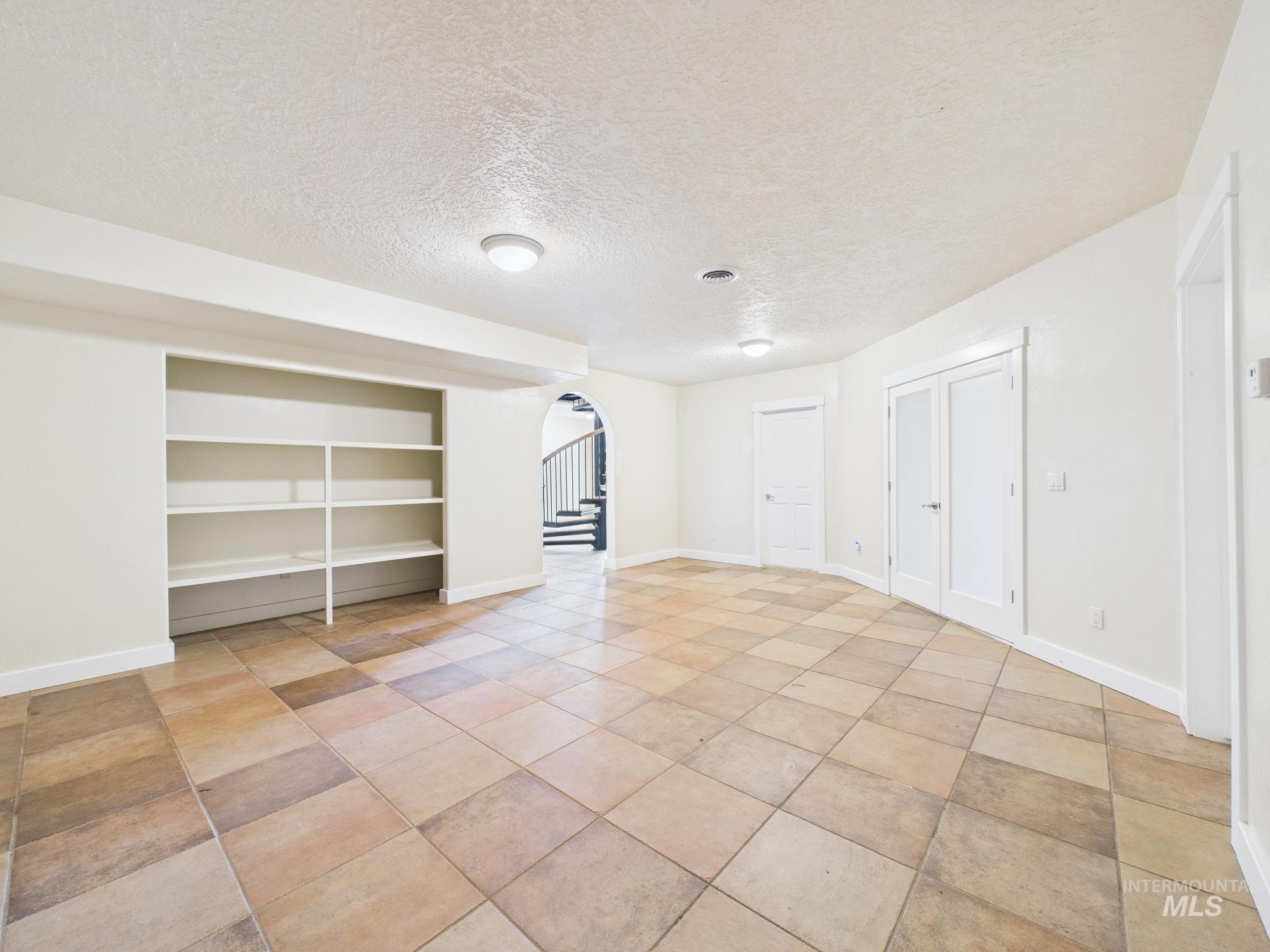 4615 Harvest Lane