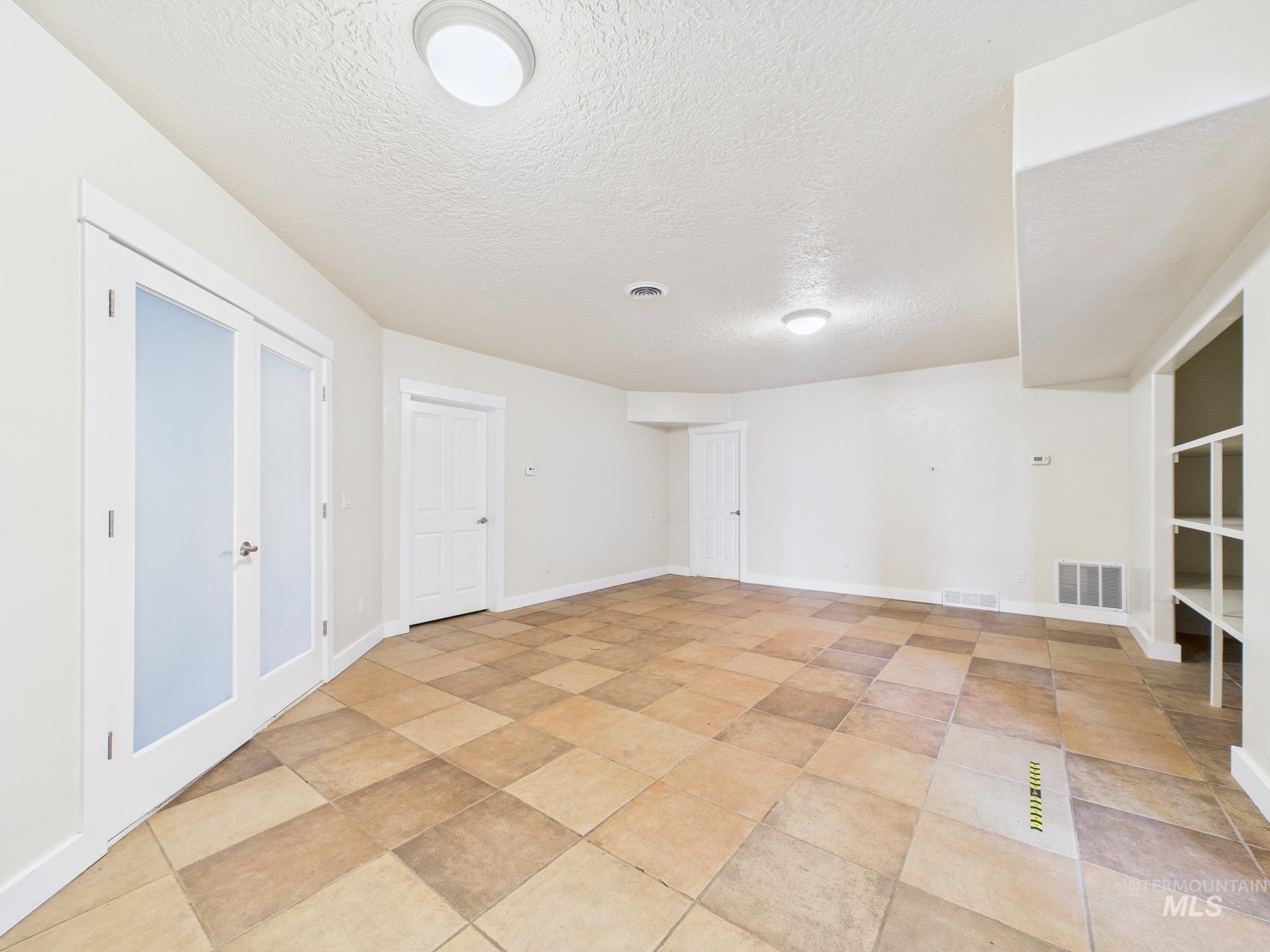 4615 Harvest Lane