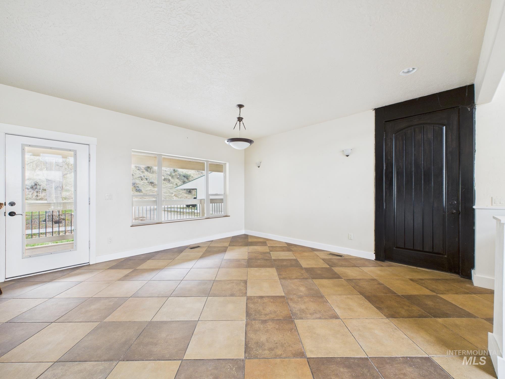 4615 Harvest Lane
