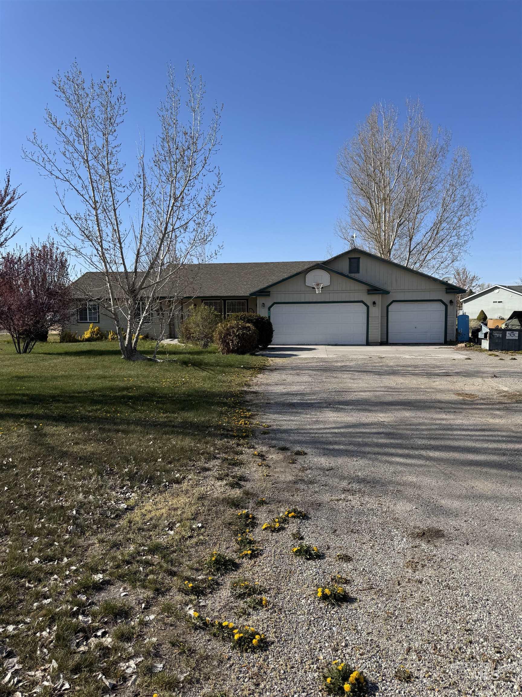 541 Smokey Mountain Dr