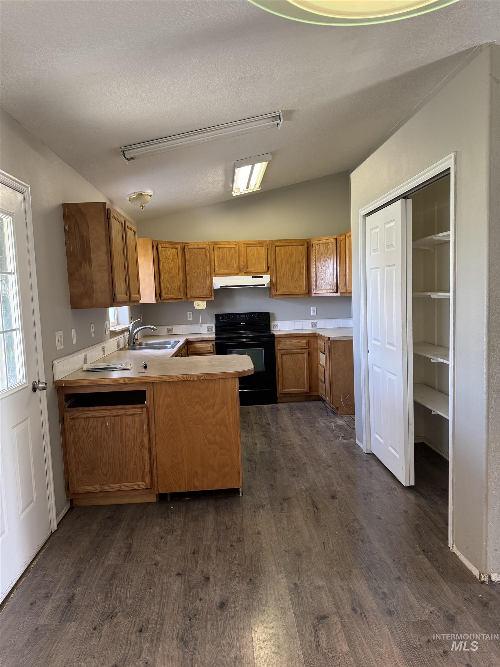 541 Smokey Mountain Dr