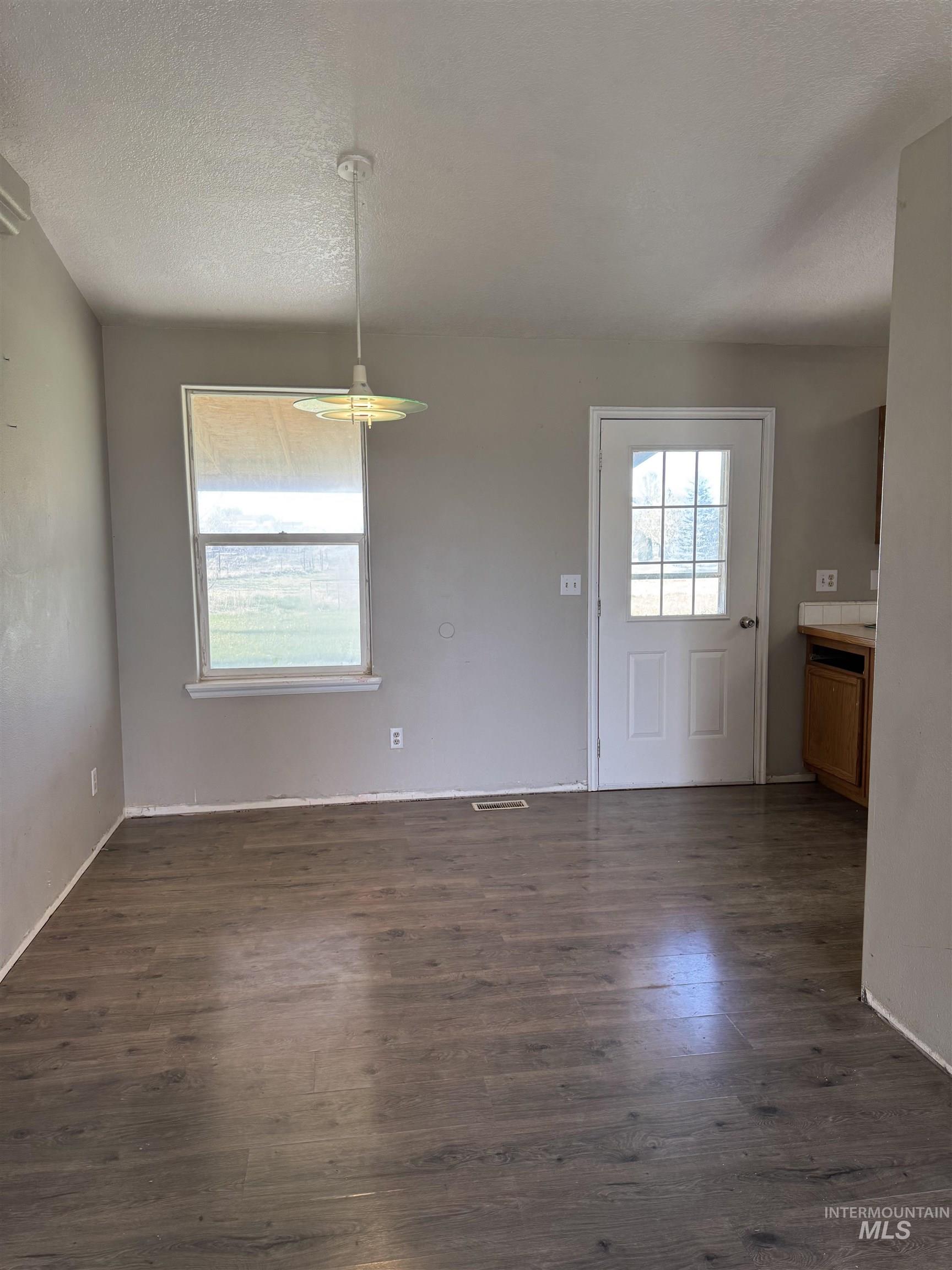 541 Smokey Mountain Dr