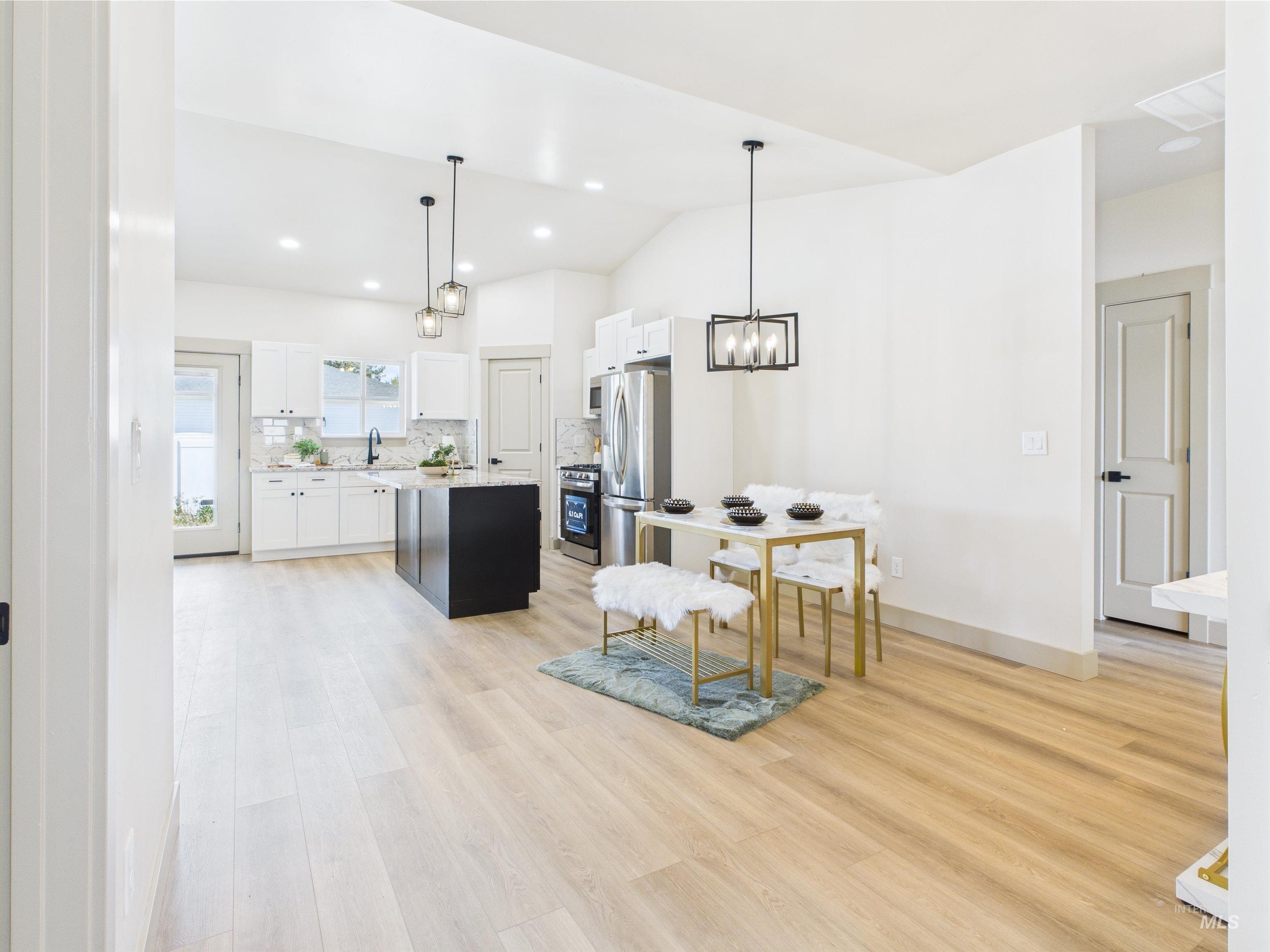 1214 Diamond Drive