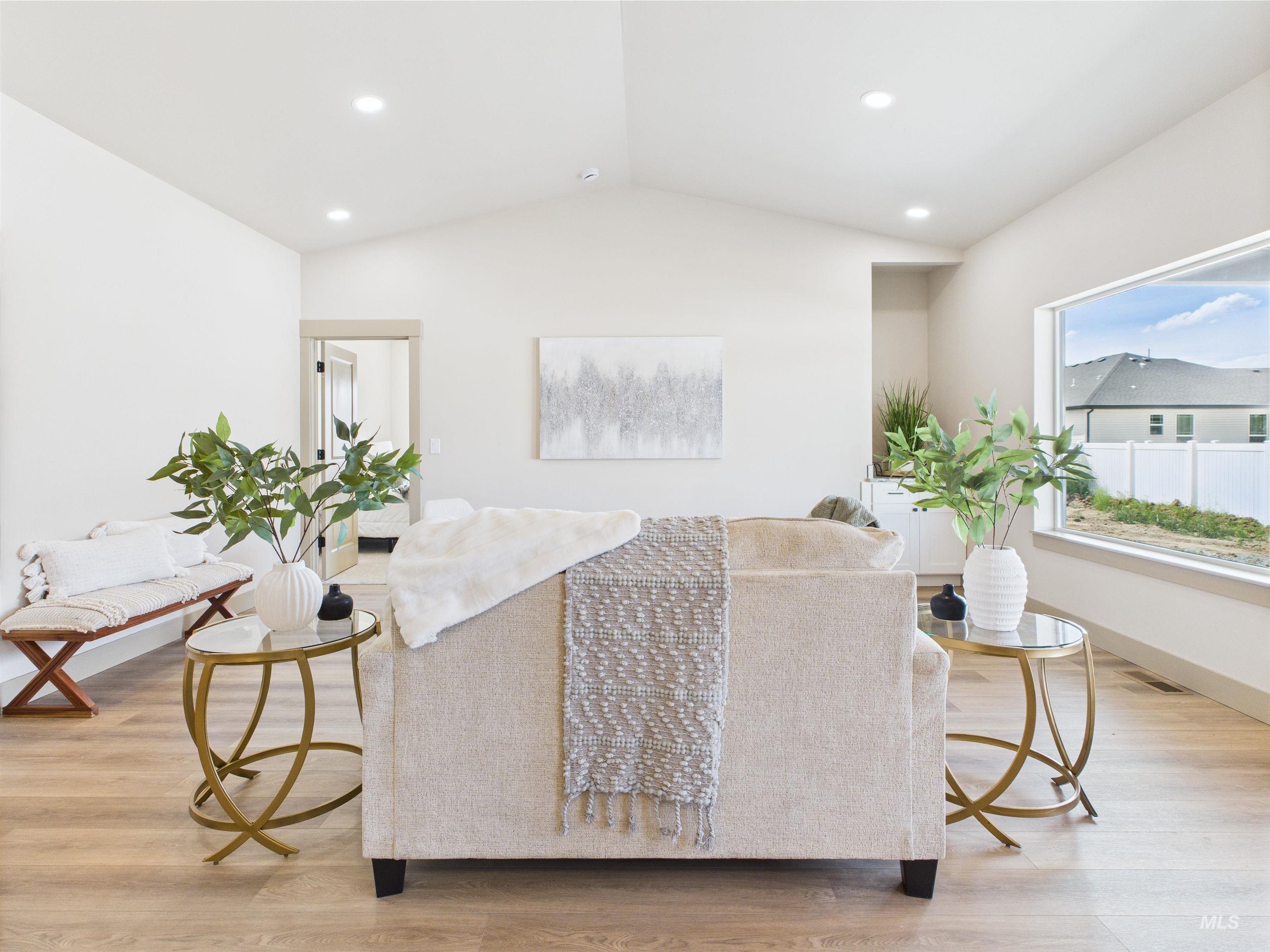 1214 Diamond Drive