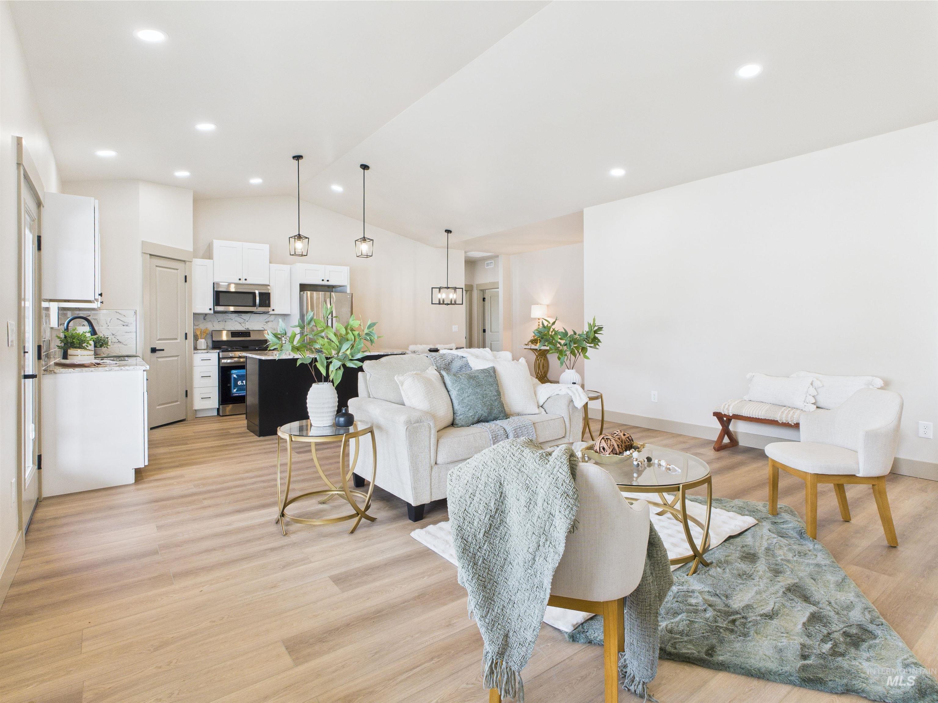 1214 Diamond Drive