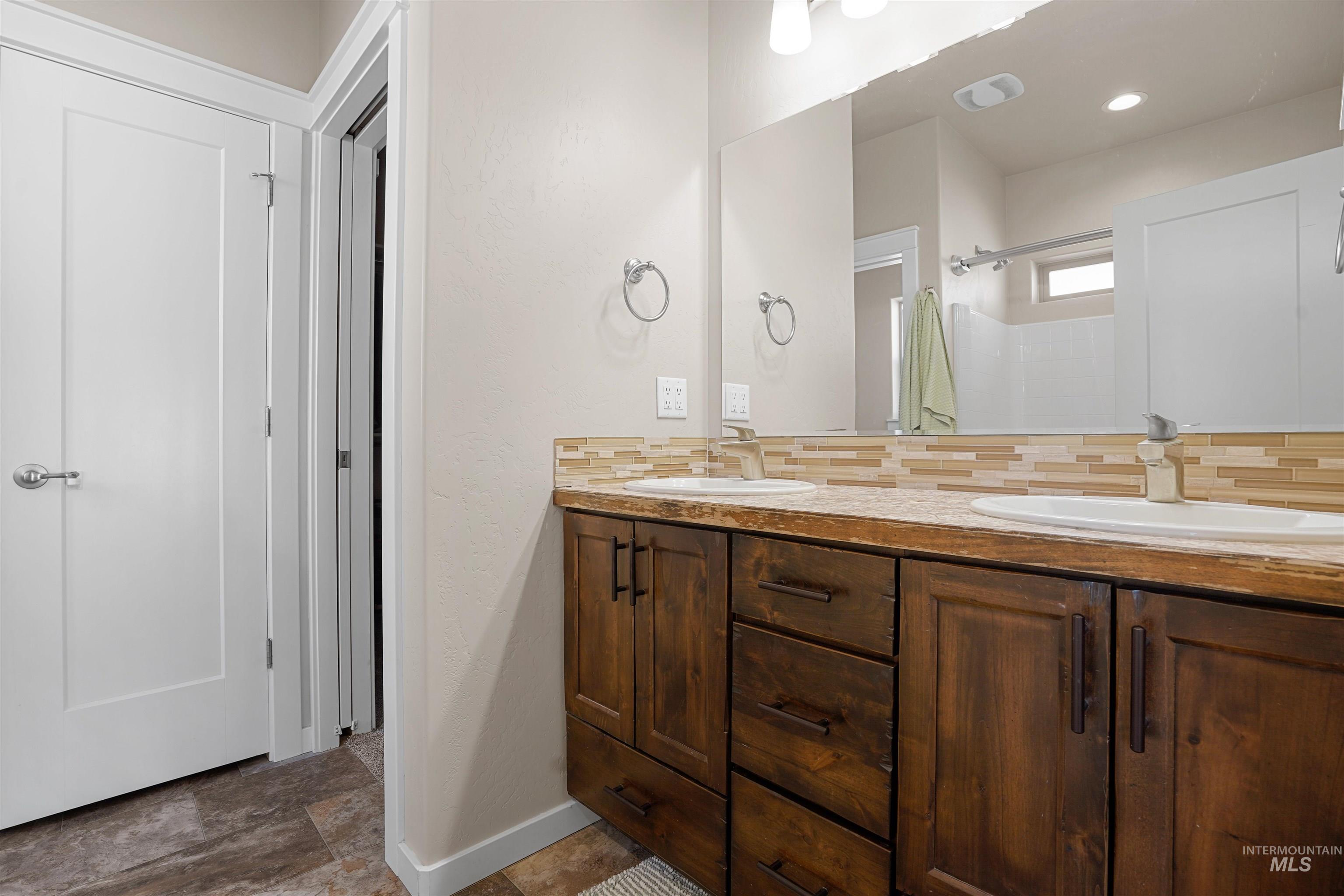 2344 Yellowstone Trail