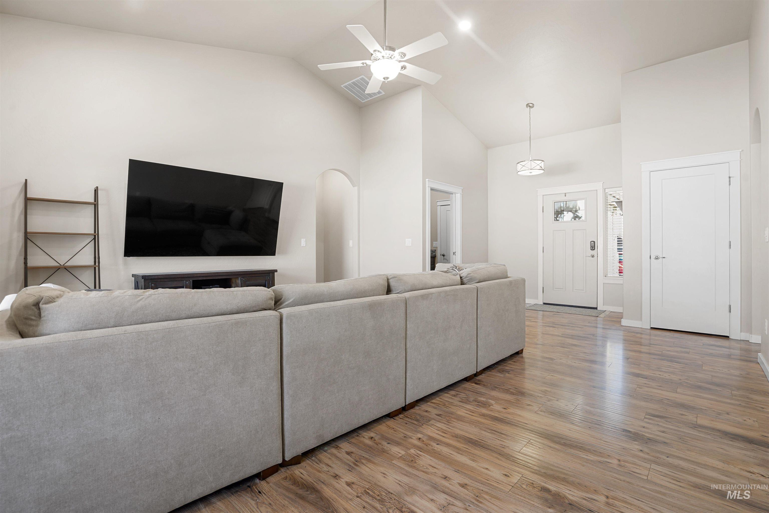 2344 Yellowstone Trail