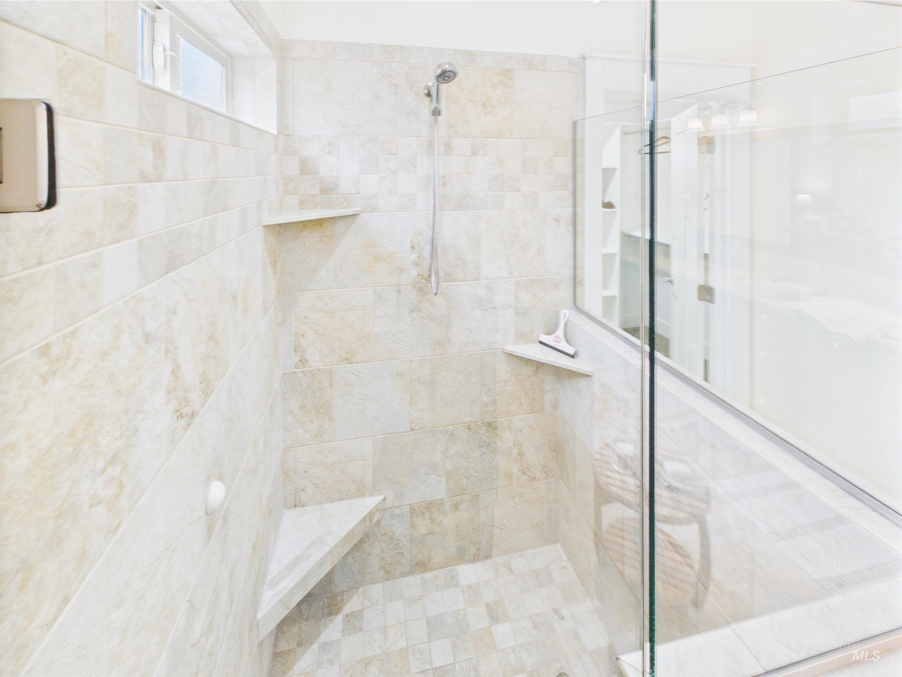 9389 W Wildbranch