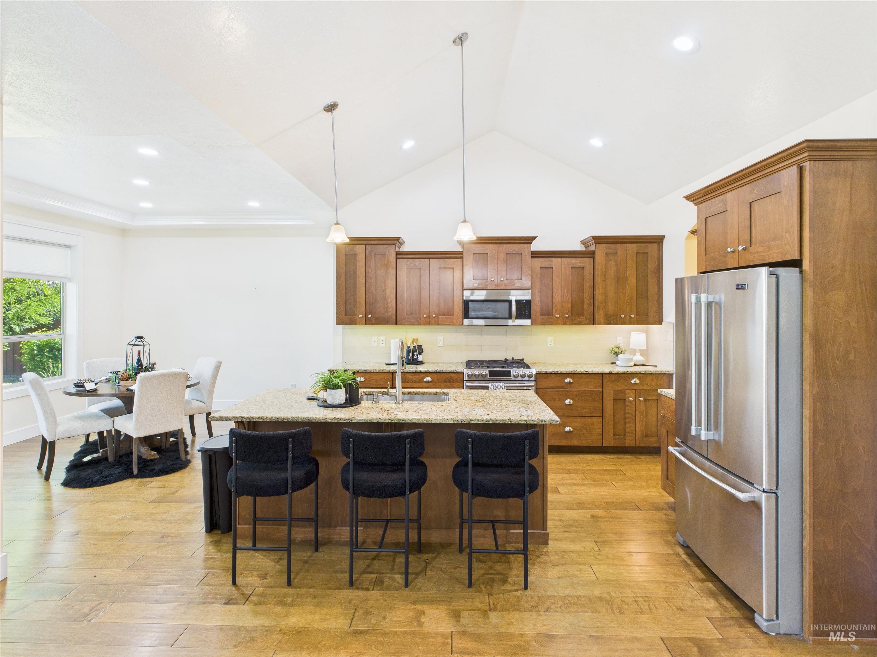 9389 W Wildbranch