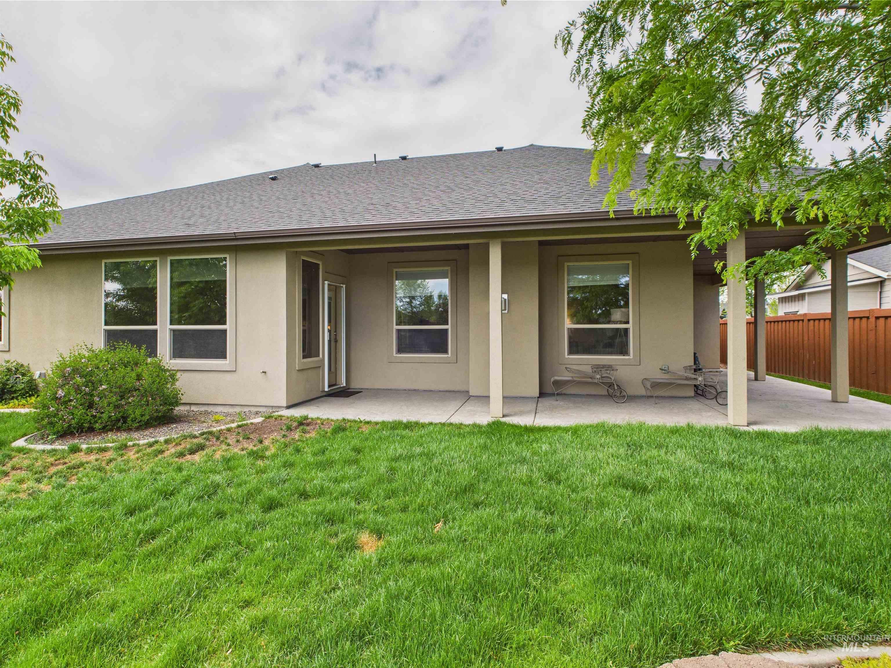 9389 W Wildbranch