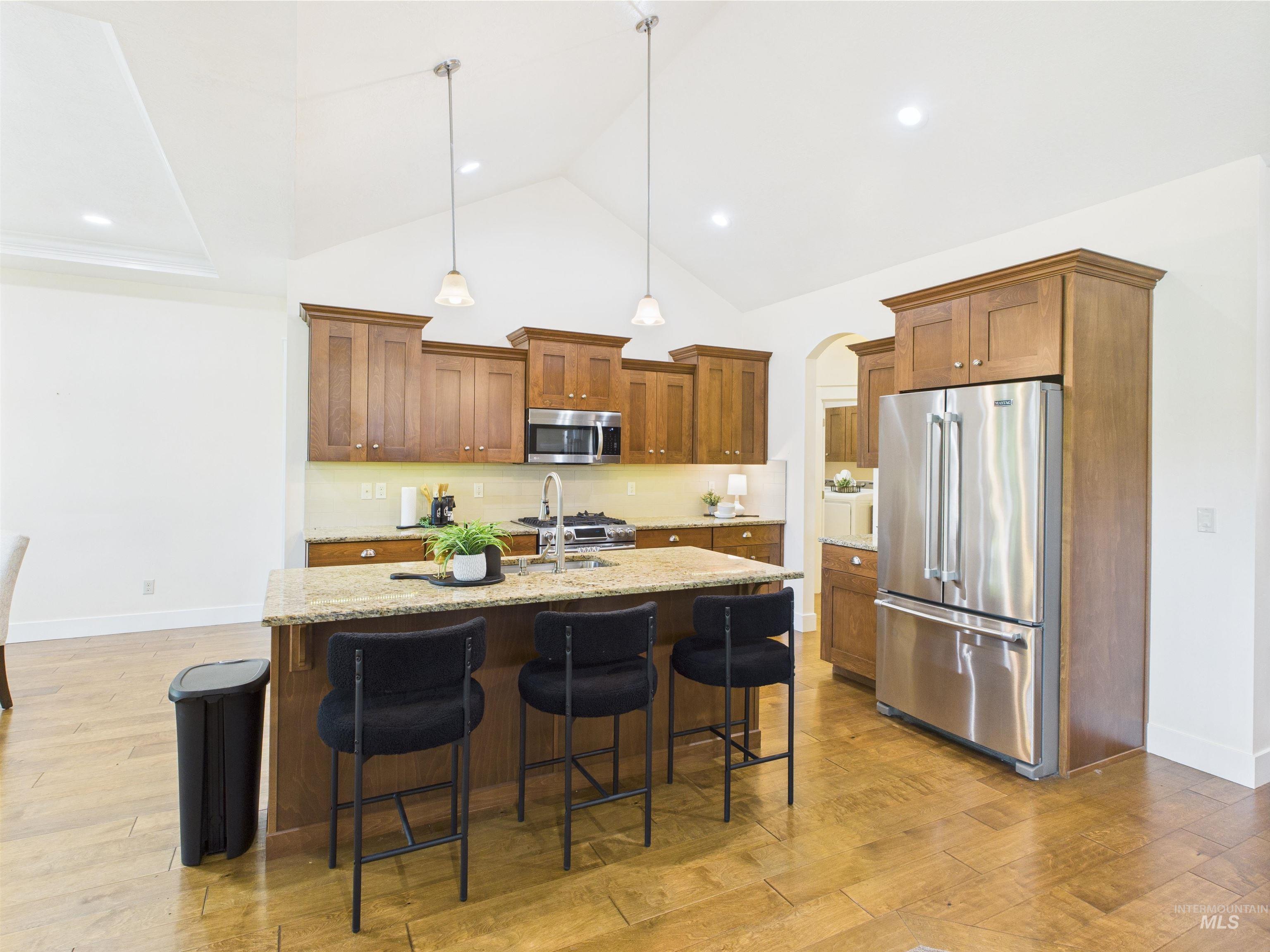 9389 W Wildbranch