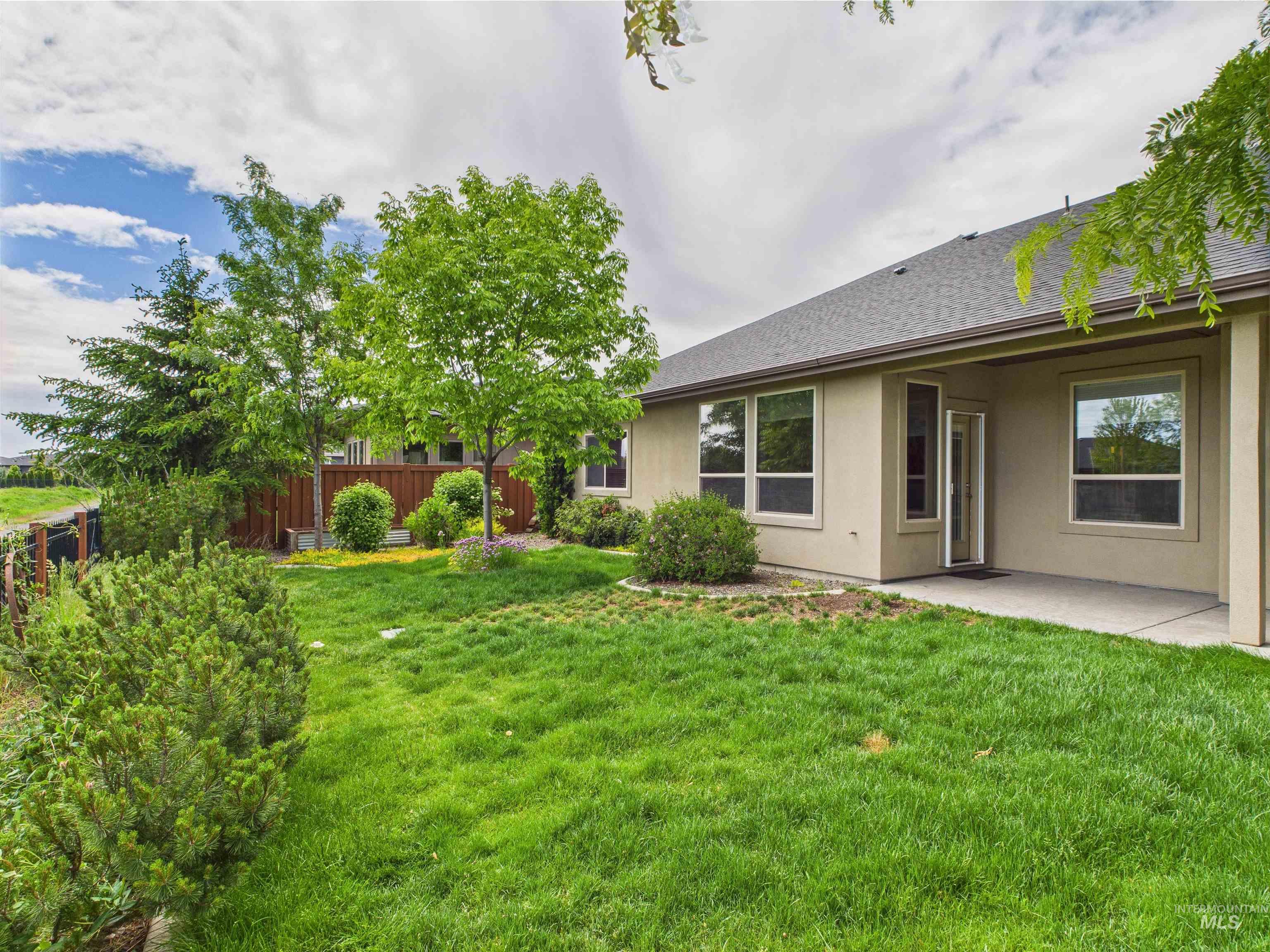 9389 W Wildbranch