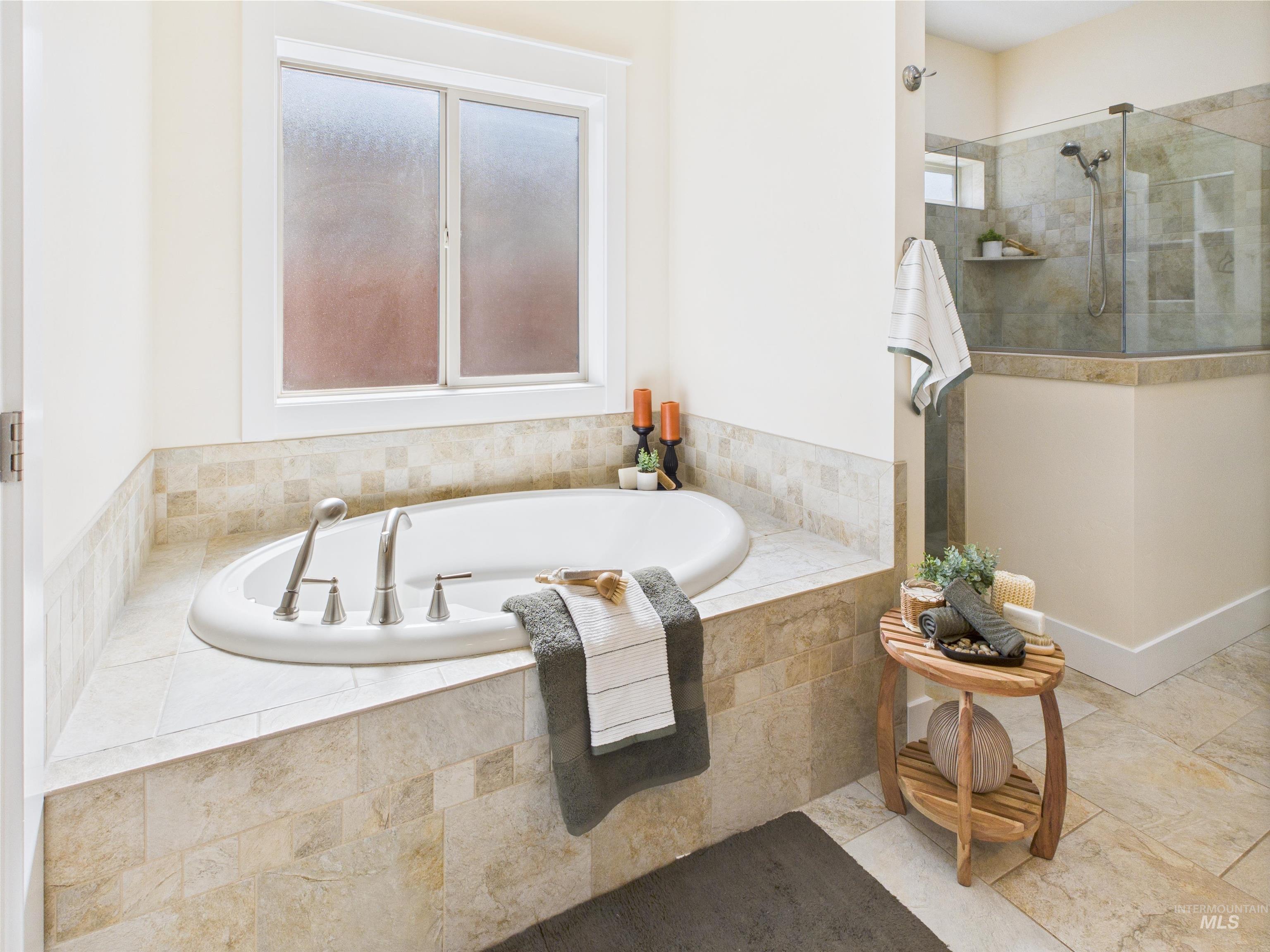 9389 W Wildbranch