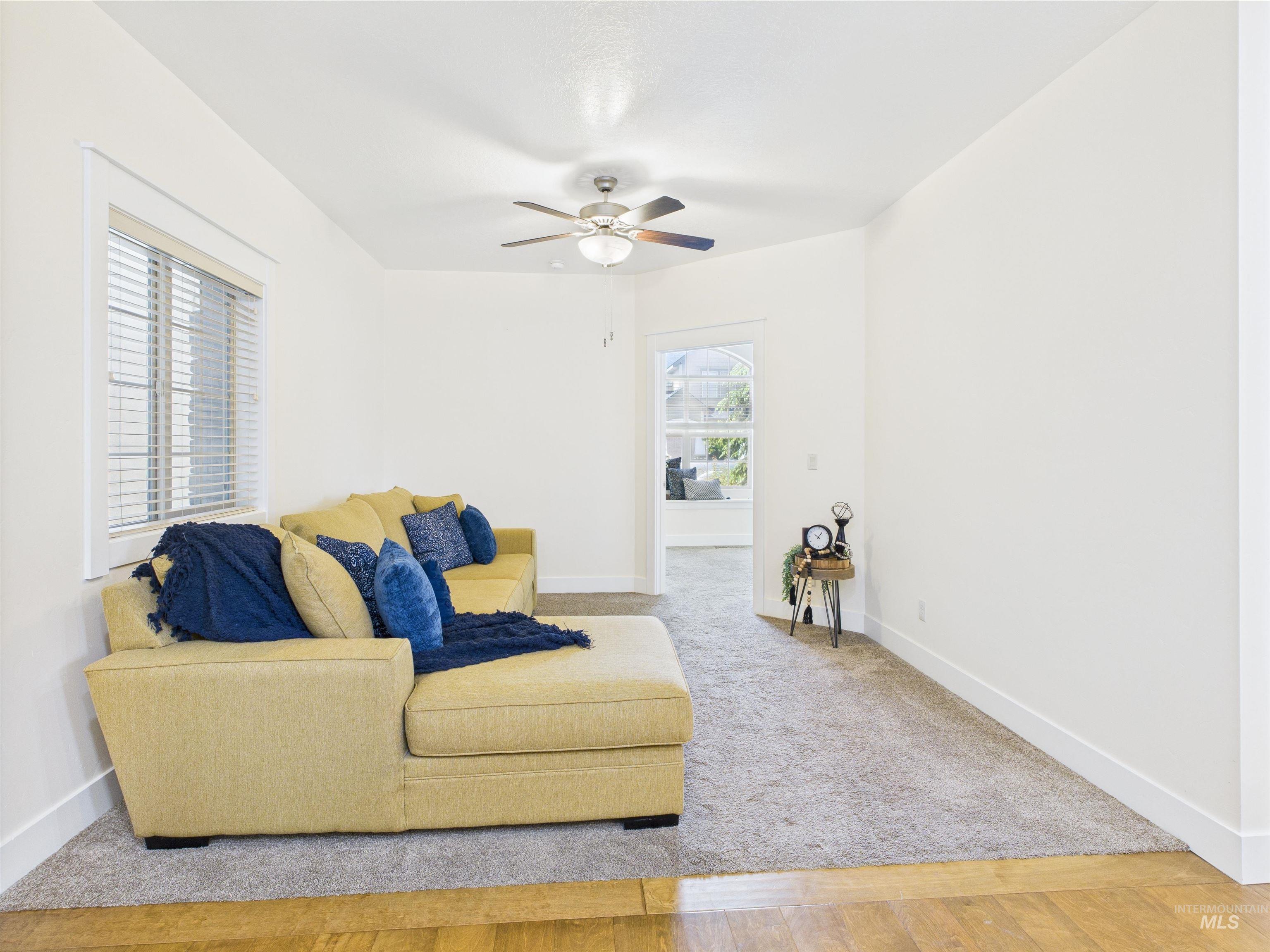 9389 W Wildbranch