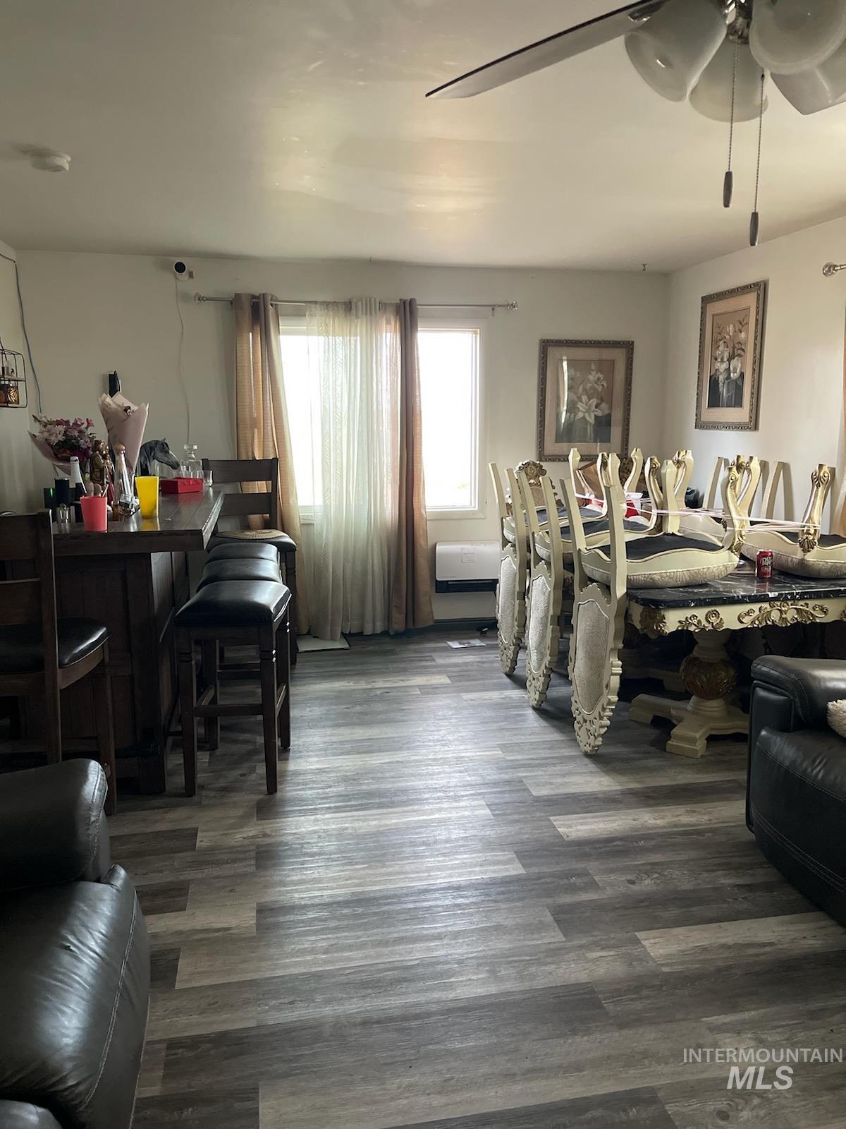 273 N Meridian