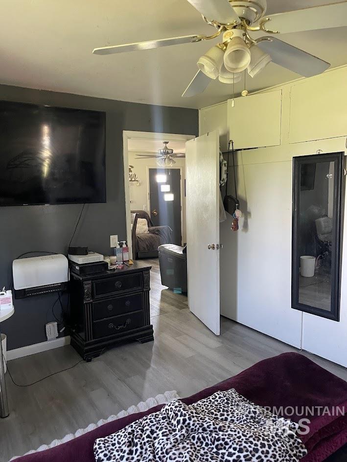 273 N Meridian