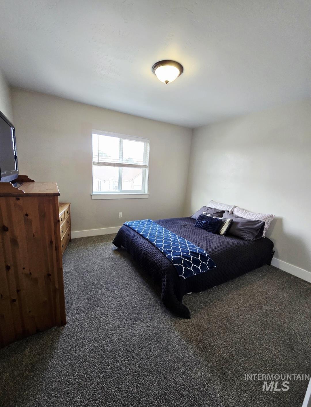 900 E 20th