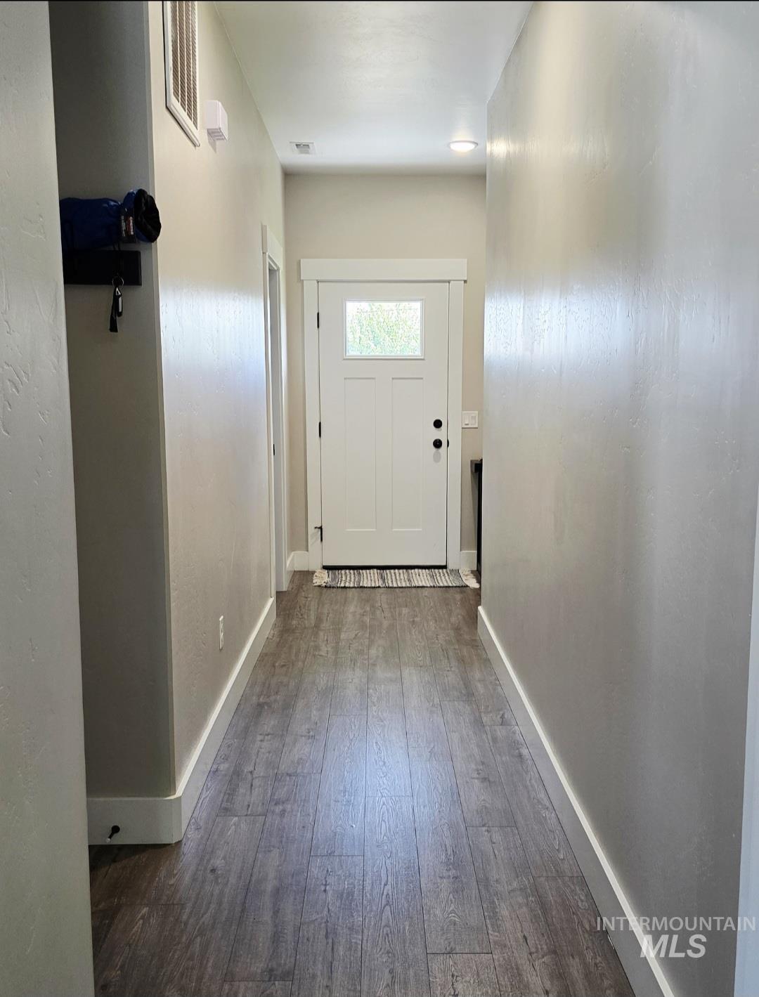 900 E 20th