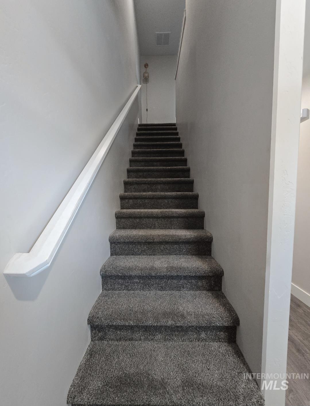900 E 20th
