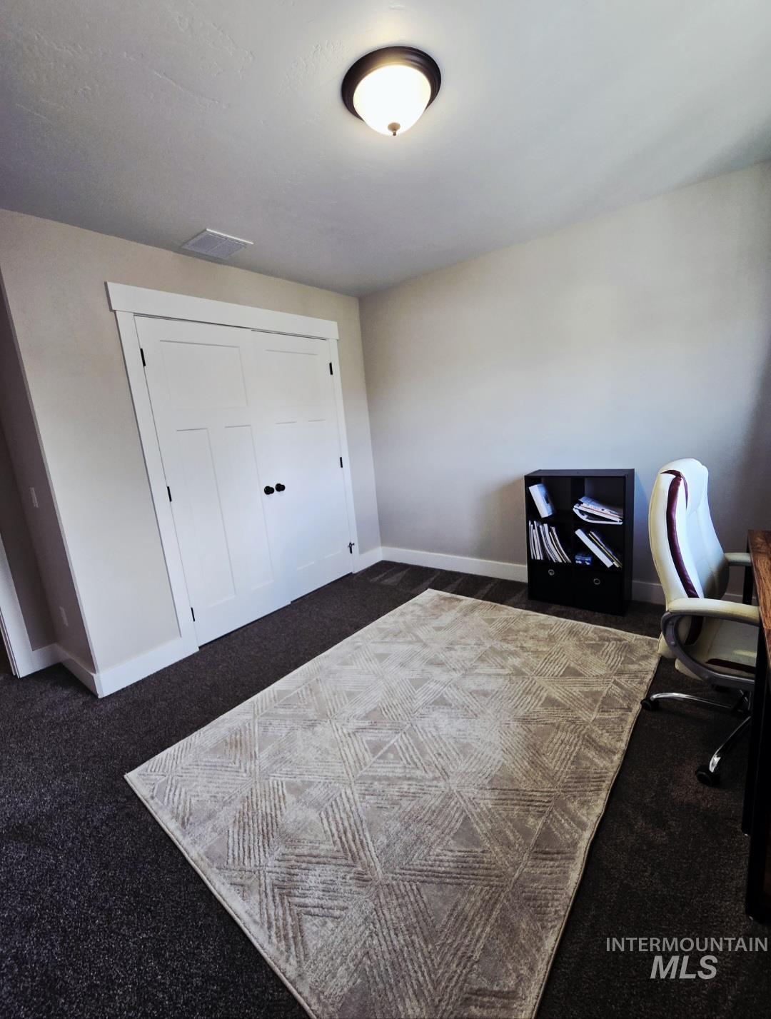 900 E 20th