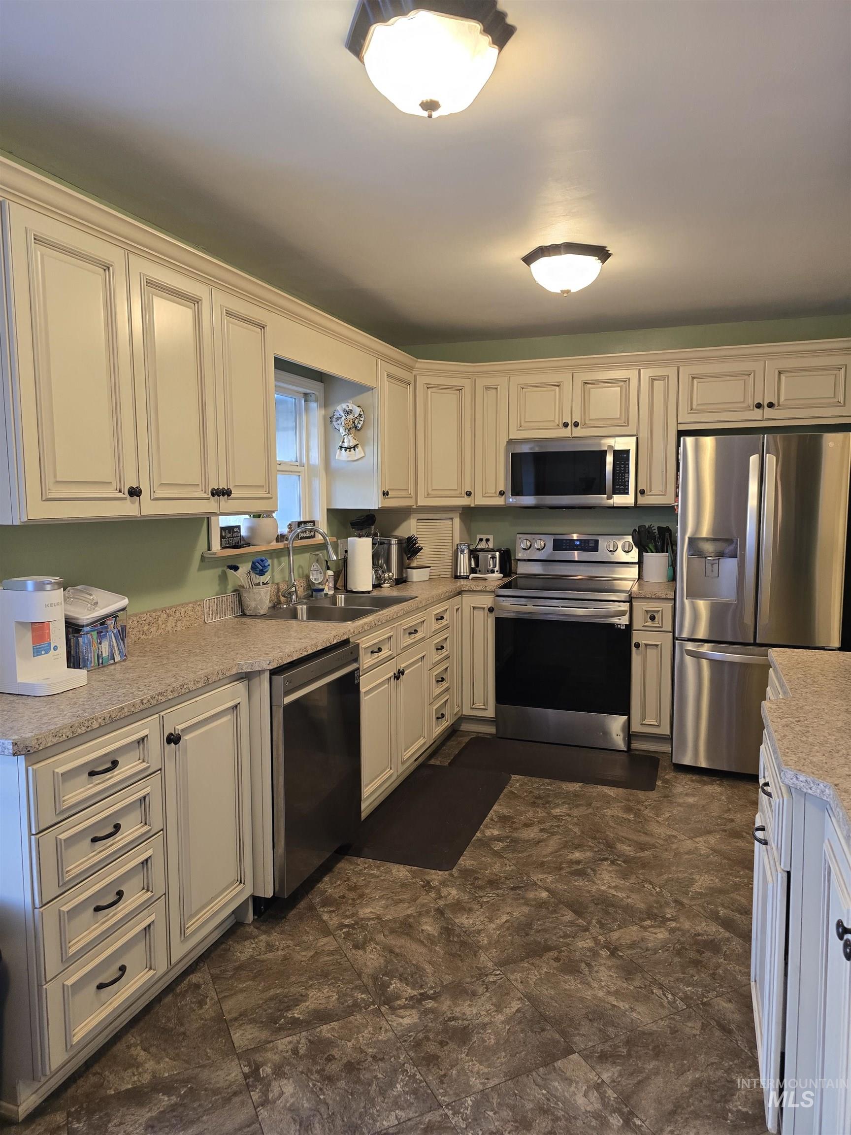 2435 Oakley Avenue Unit: Burley, ID