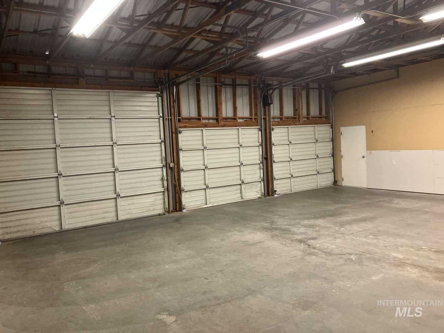 885 W 500 S