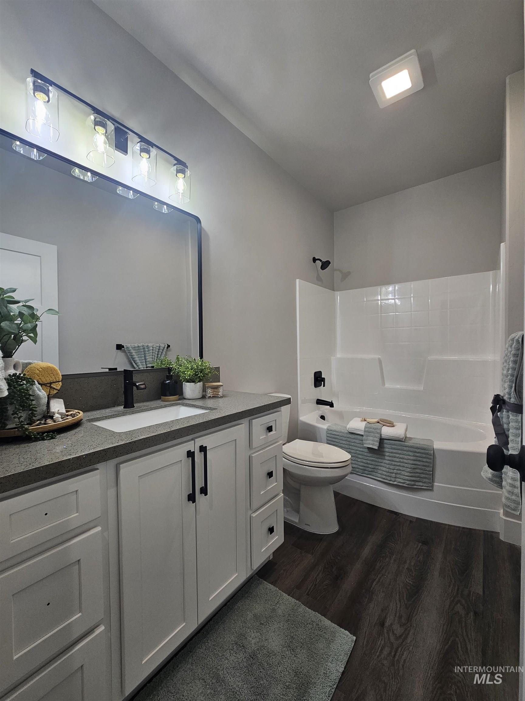 1212 Bronze Drive