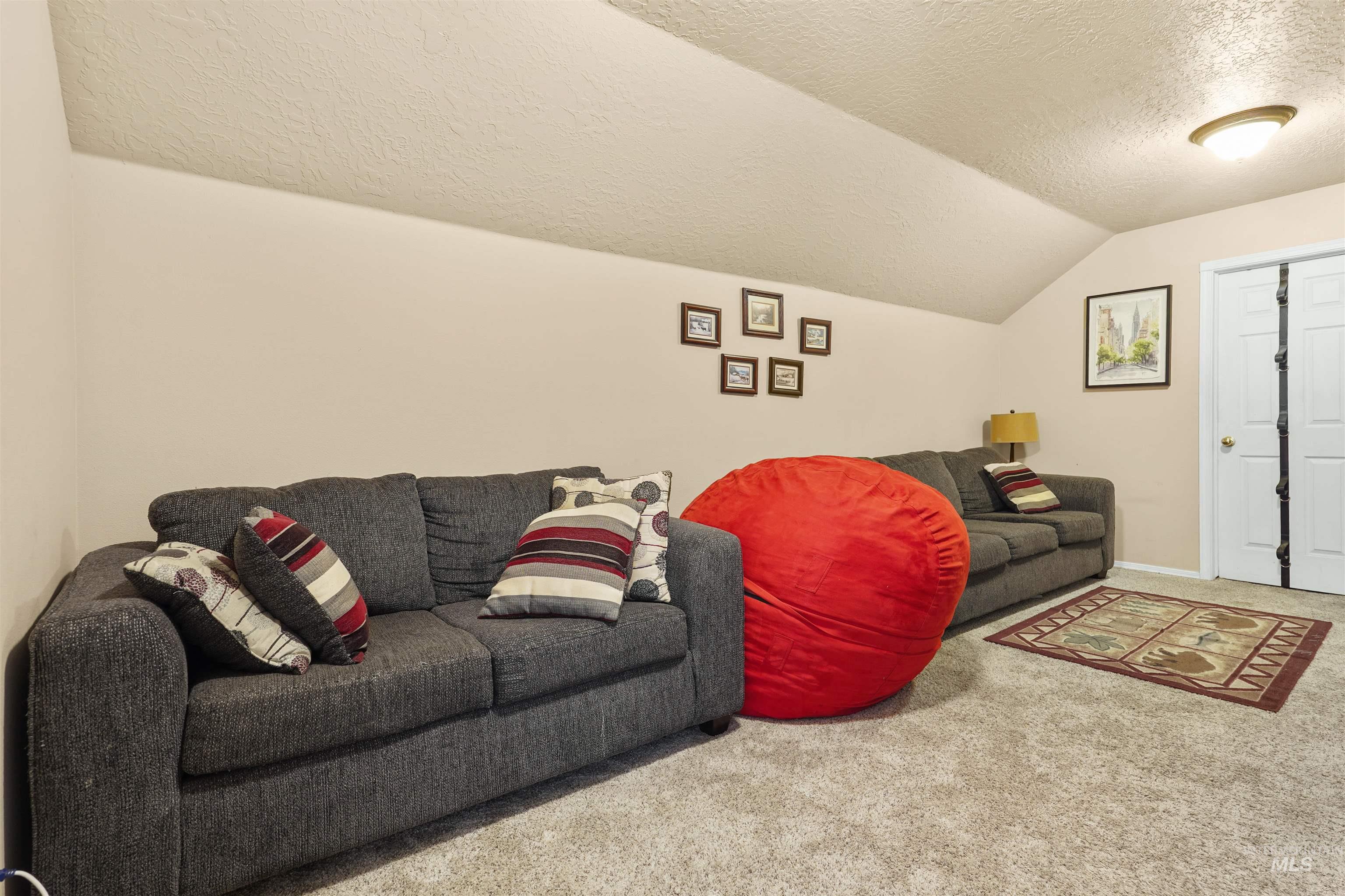 500 E 19th Street