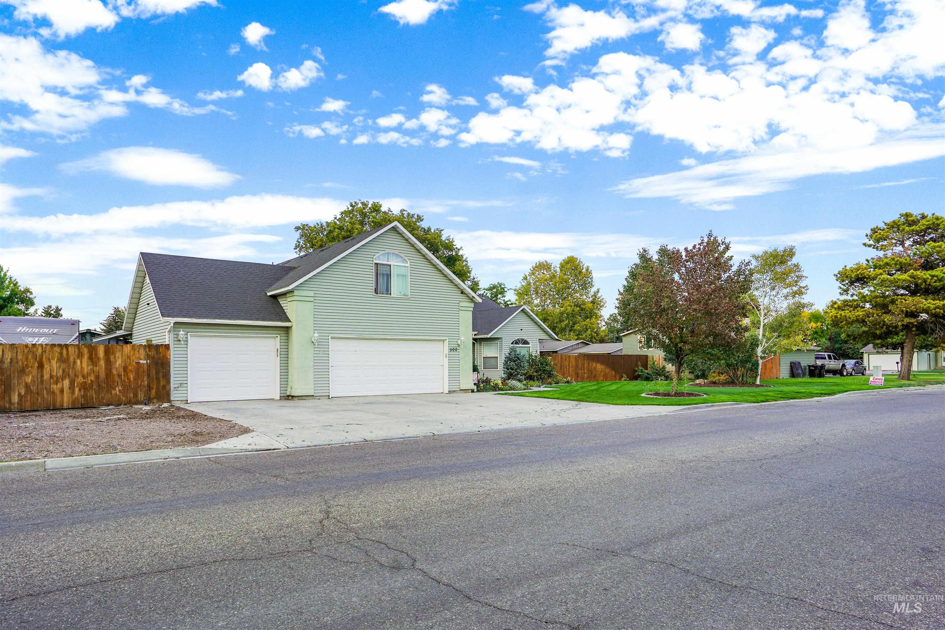 500 E 19th Street
