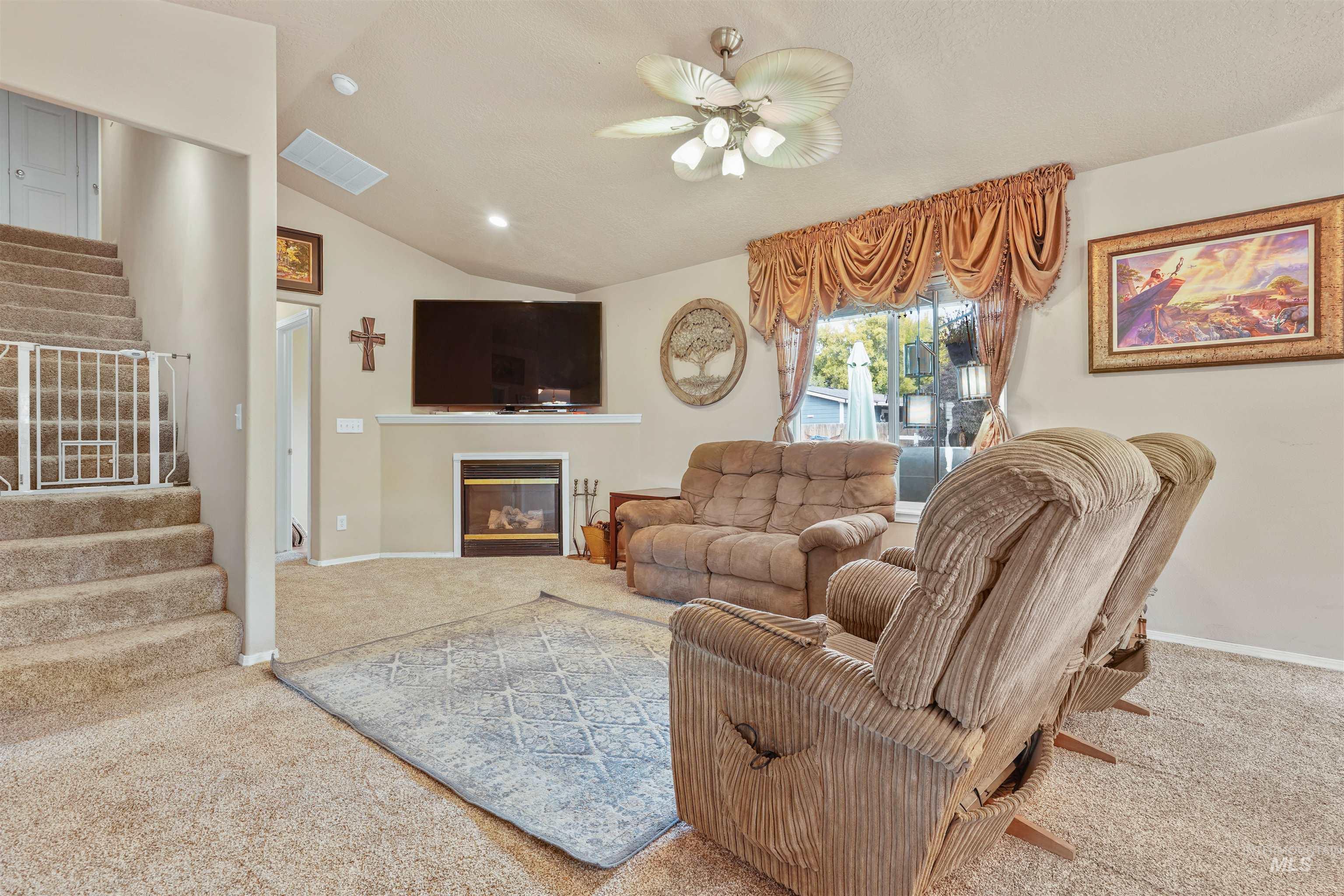 500 E 19th Street