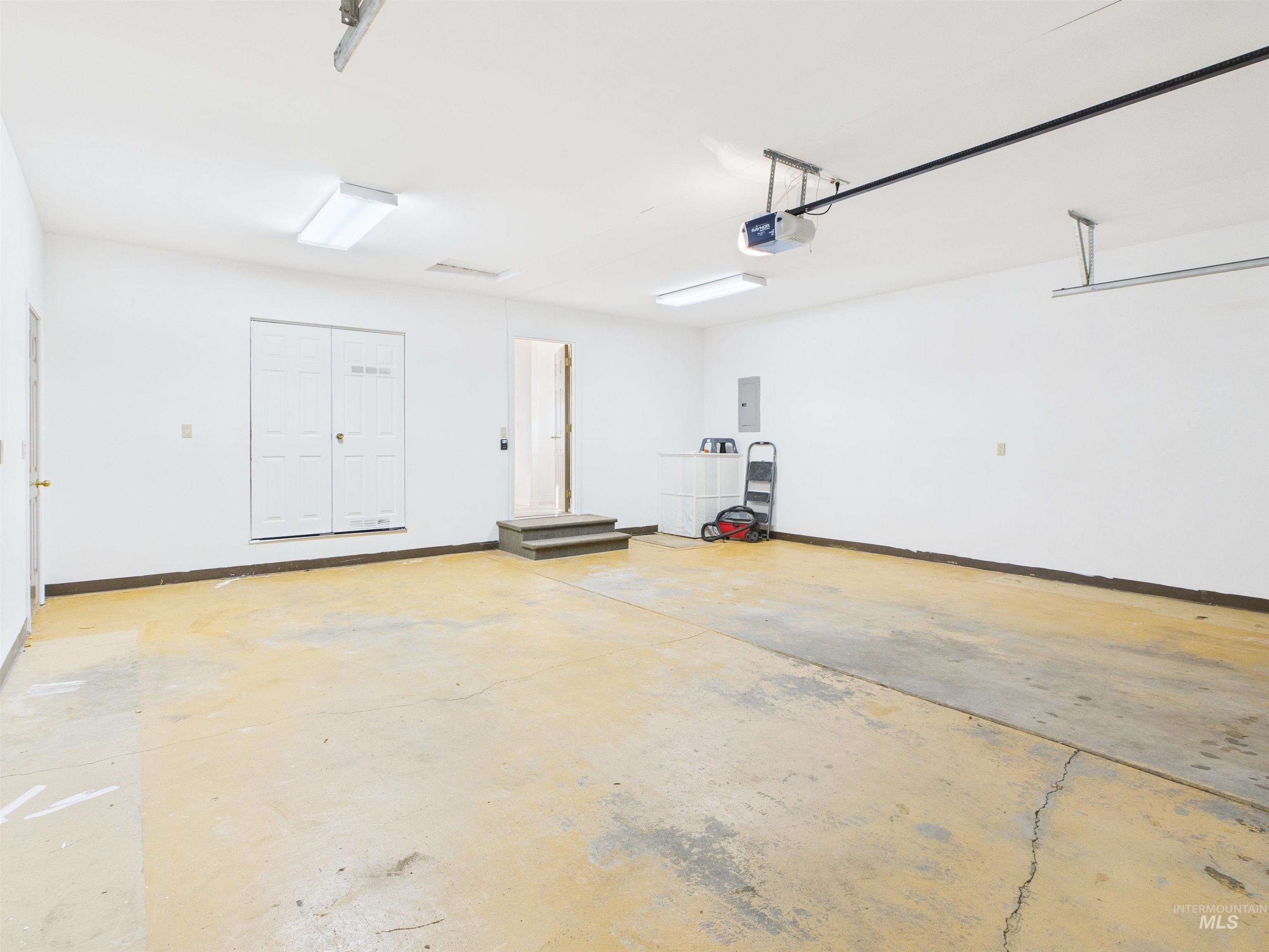 25 River Run Estates