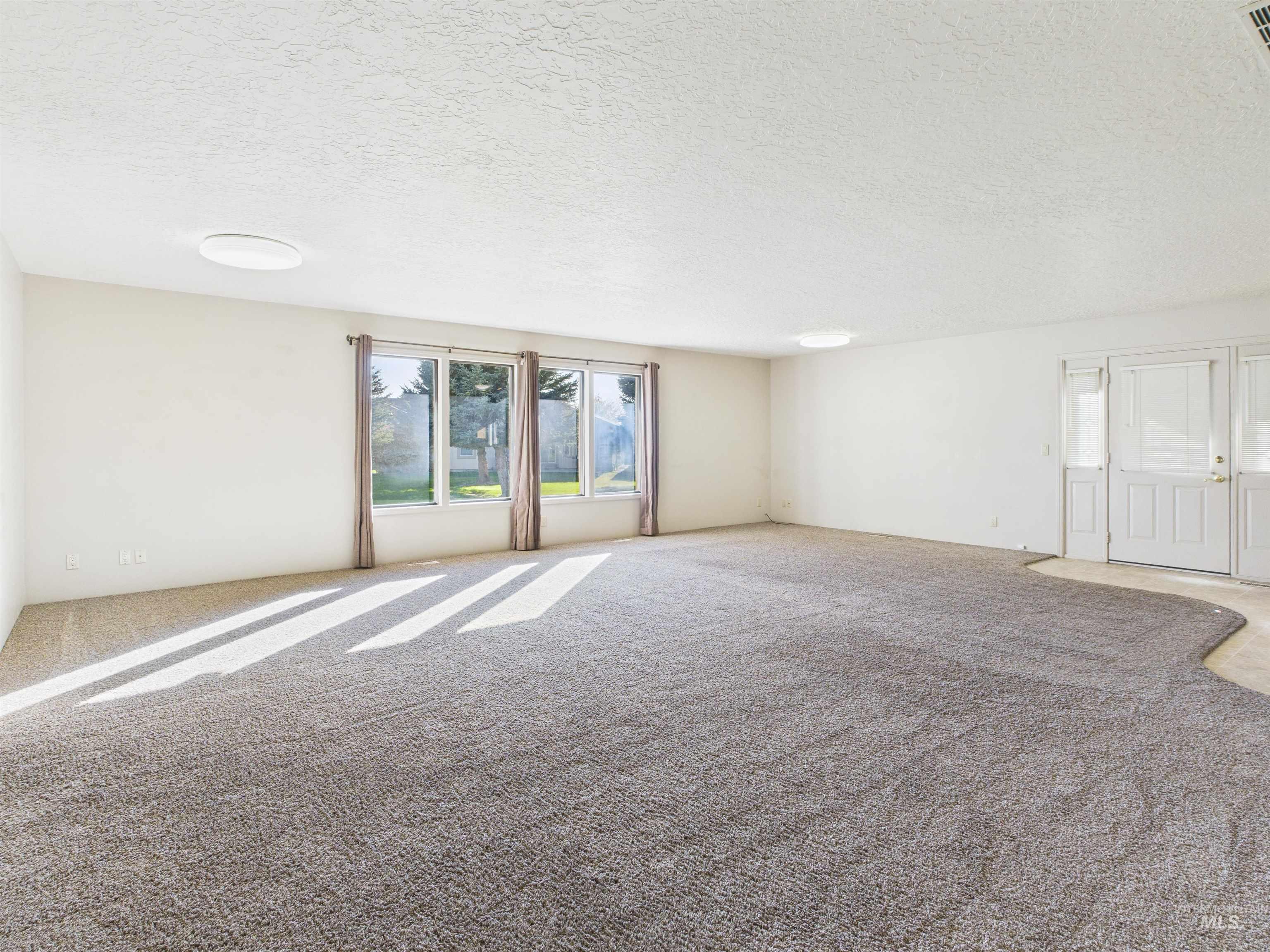 25 River Run Estates