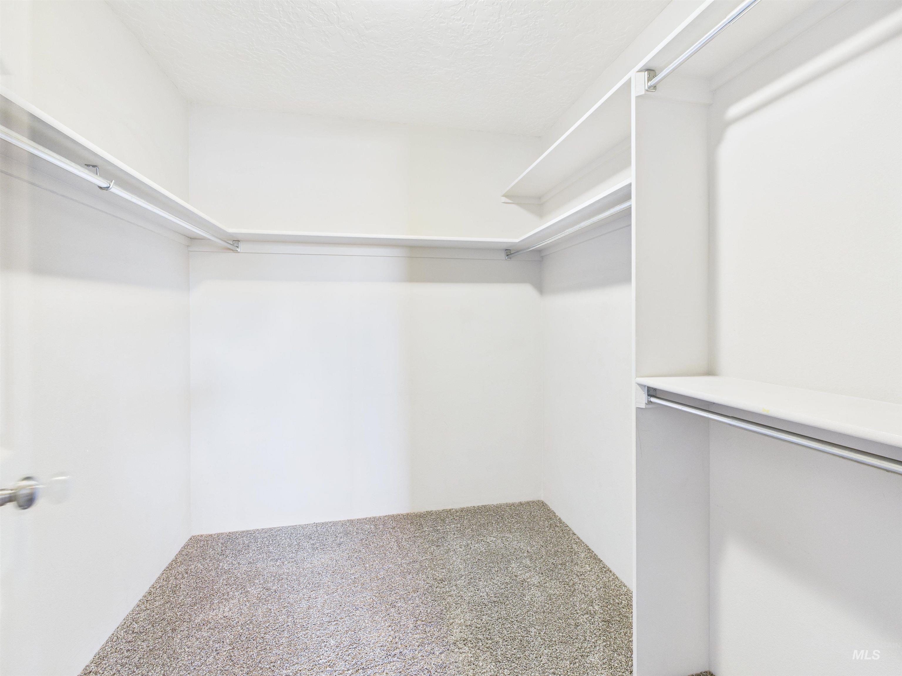 25 River Run Estates