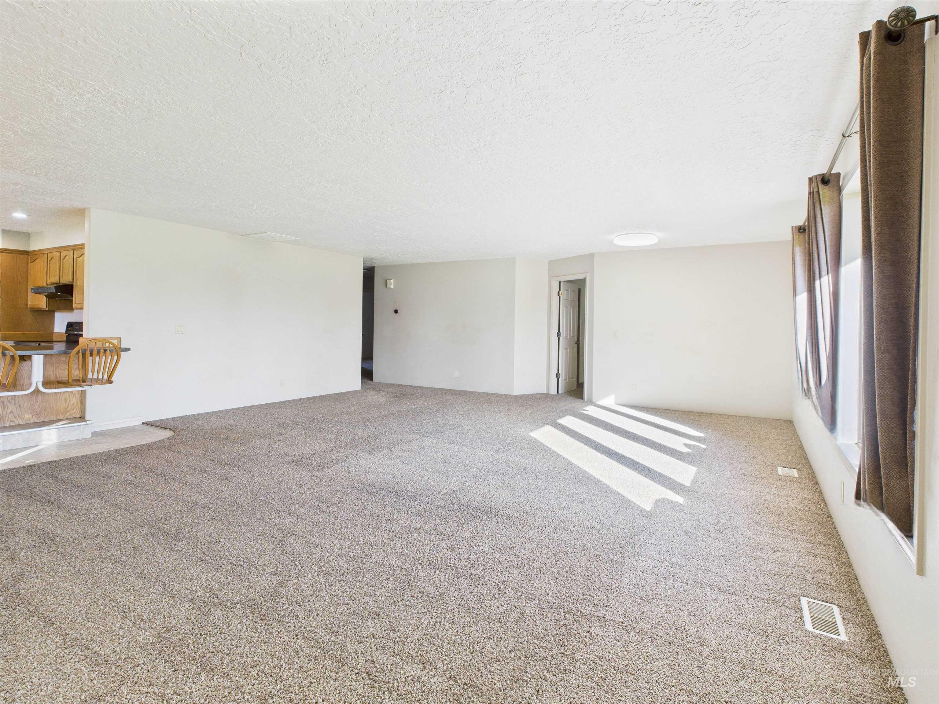 25 River Run Estates