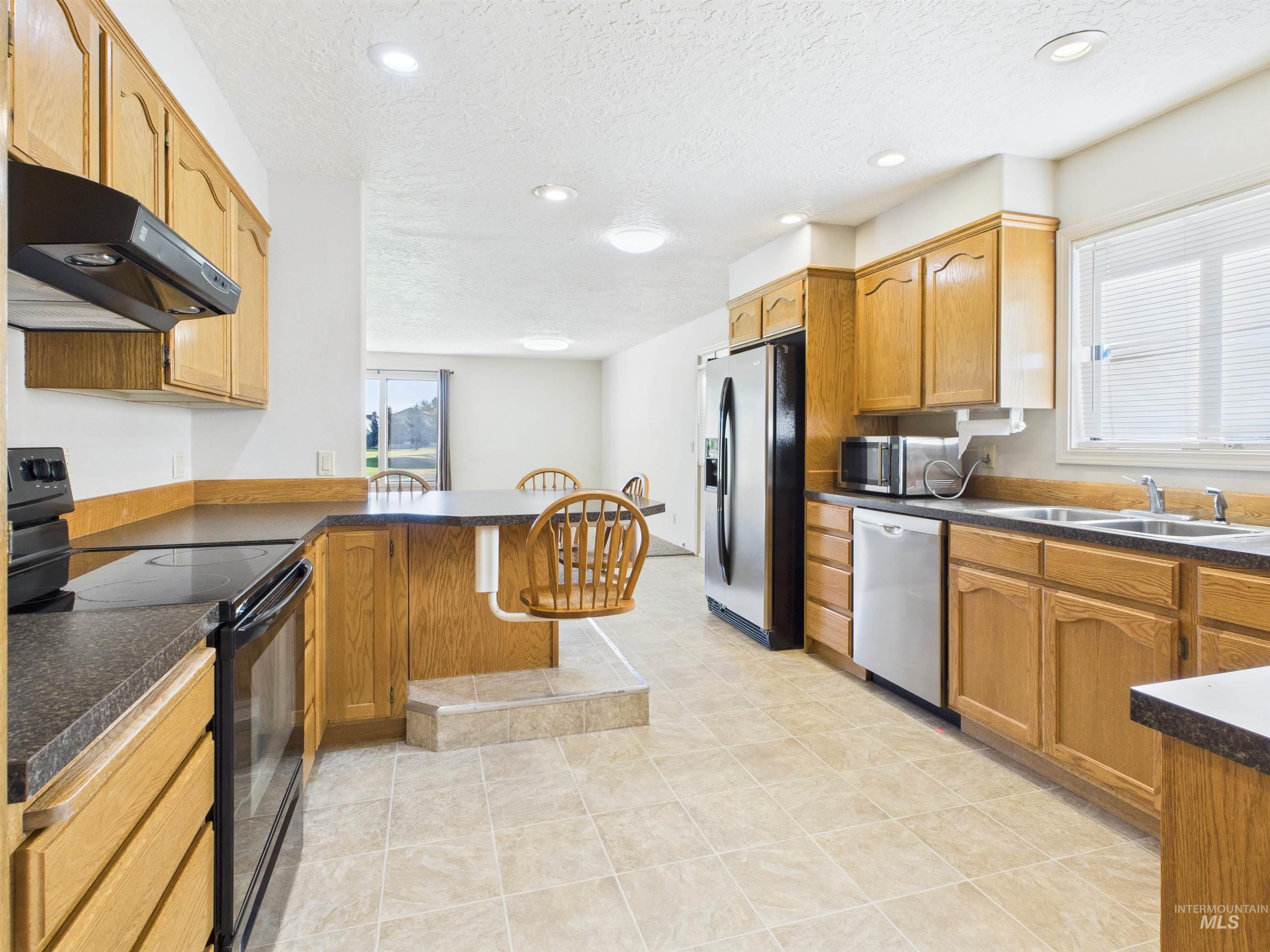 25 River Run Estates