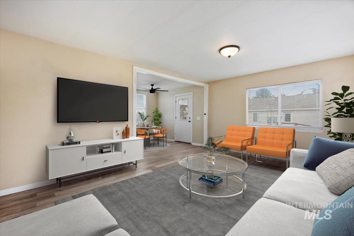 532 W 2nd Ave