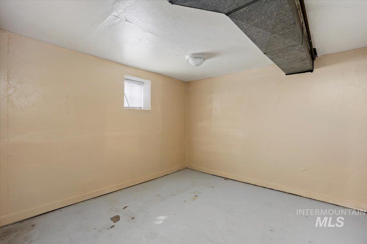 532 W 2nd Ave