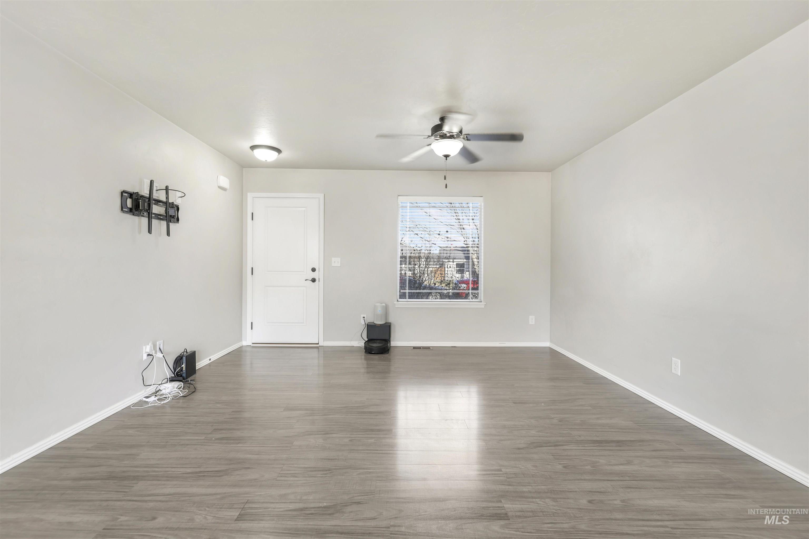 370 Feather Ave