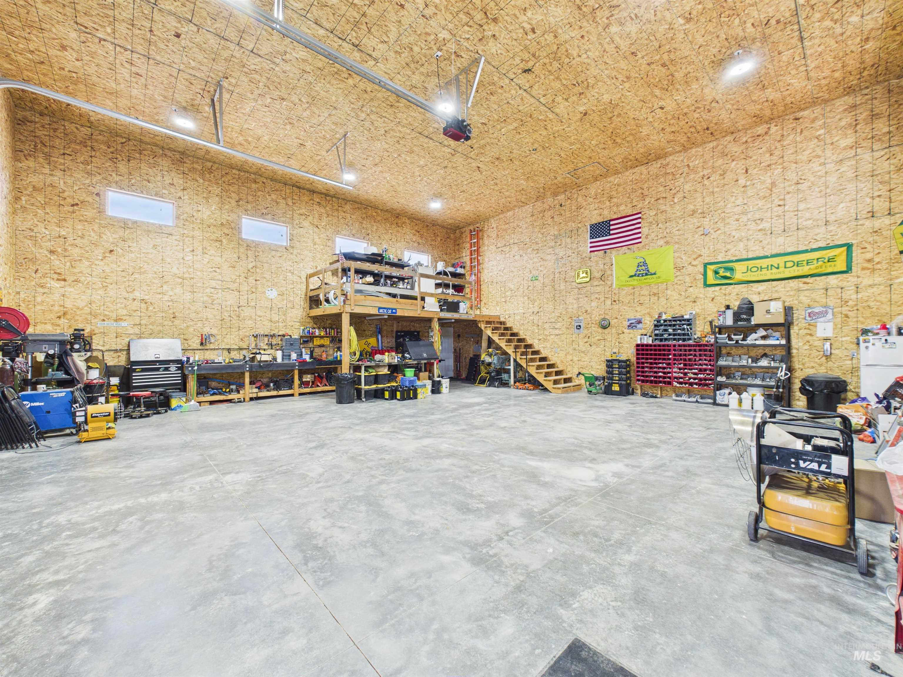 3449 Hiland Ave