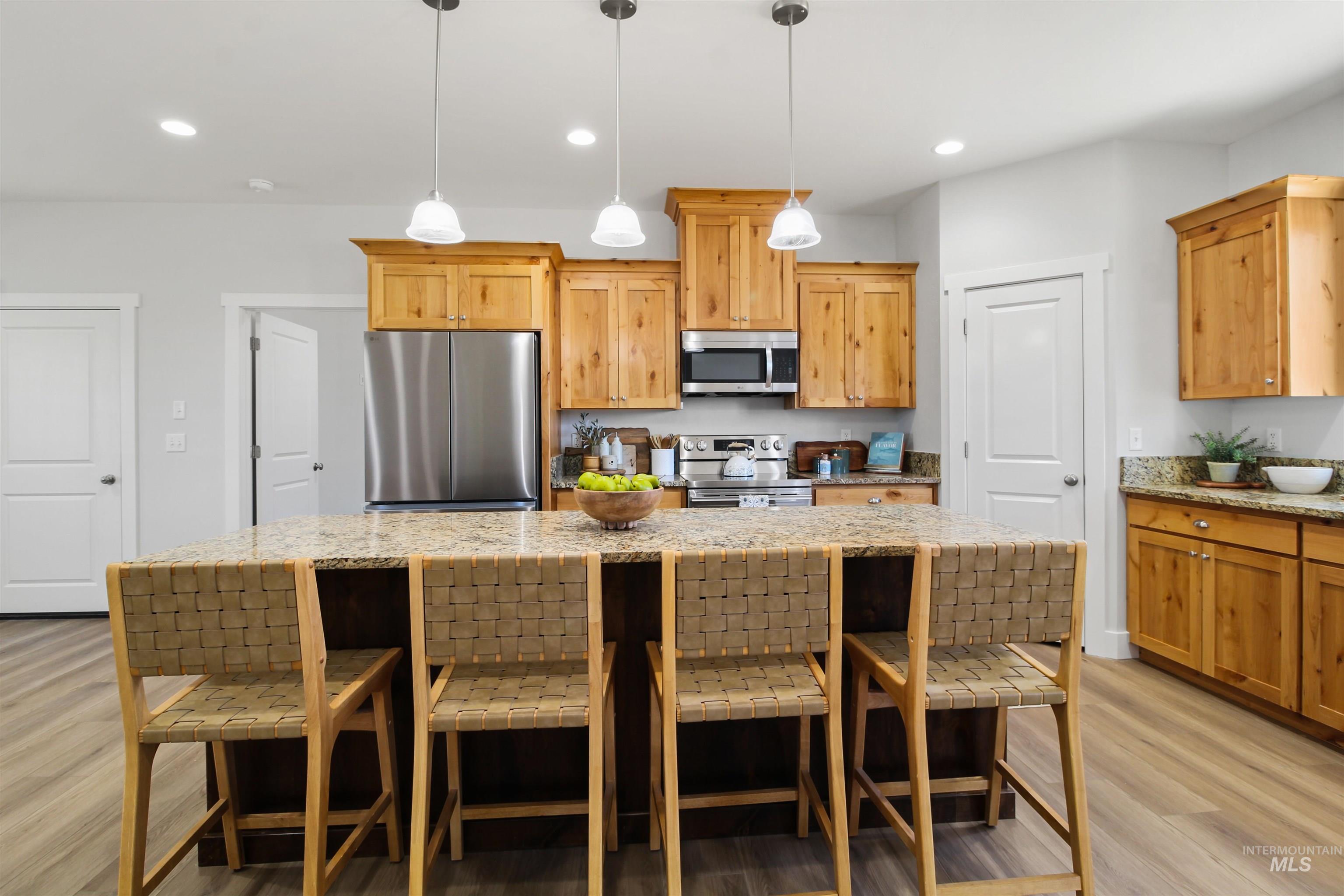585 Clearwater Way
