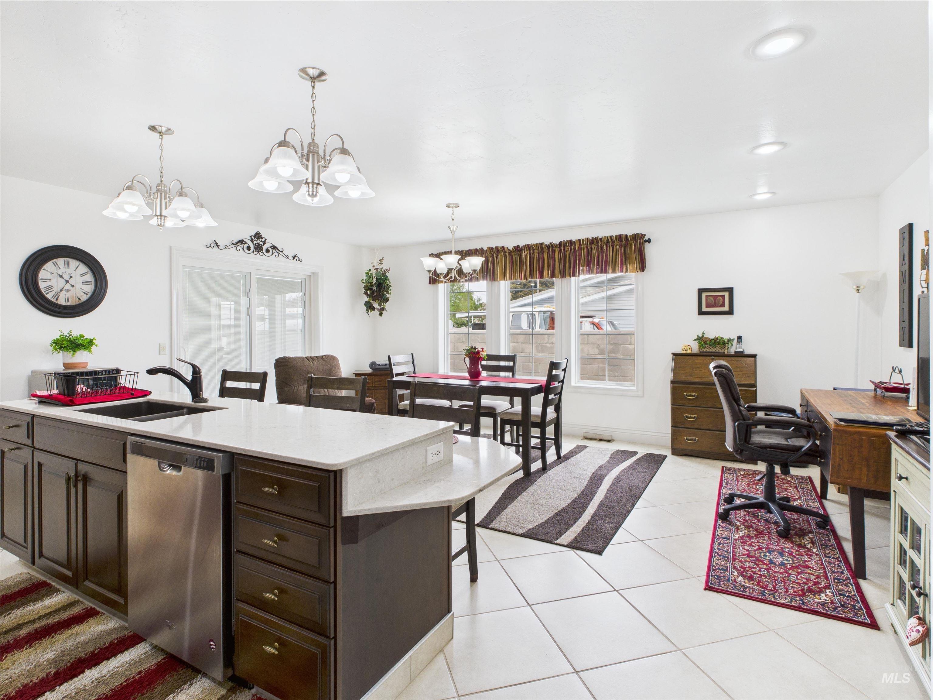 11 N 3rd West Street