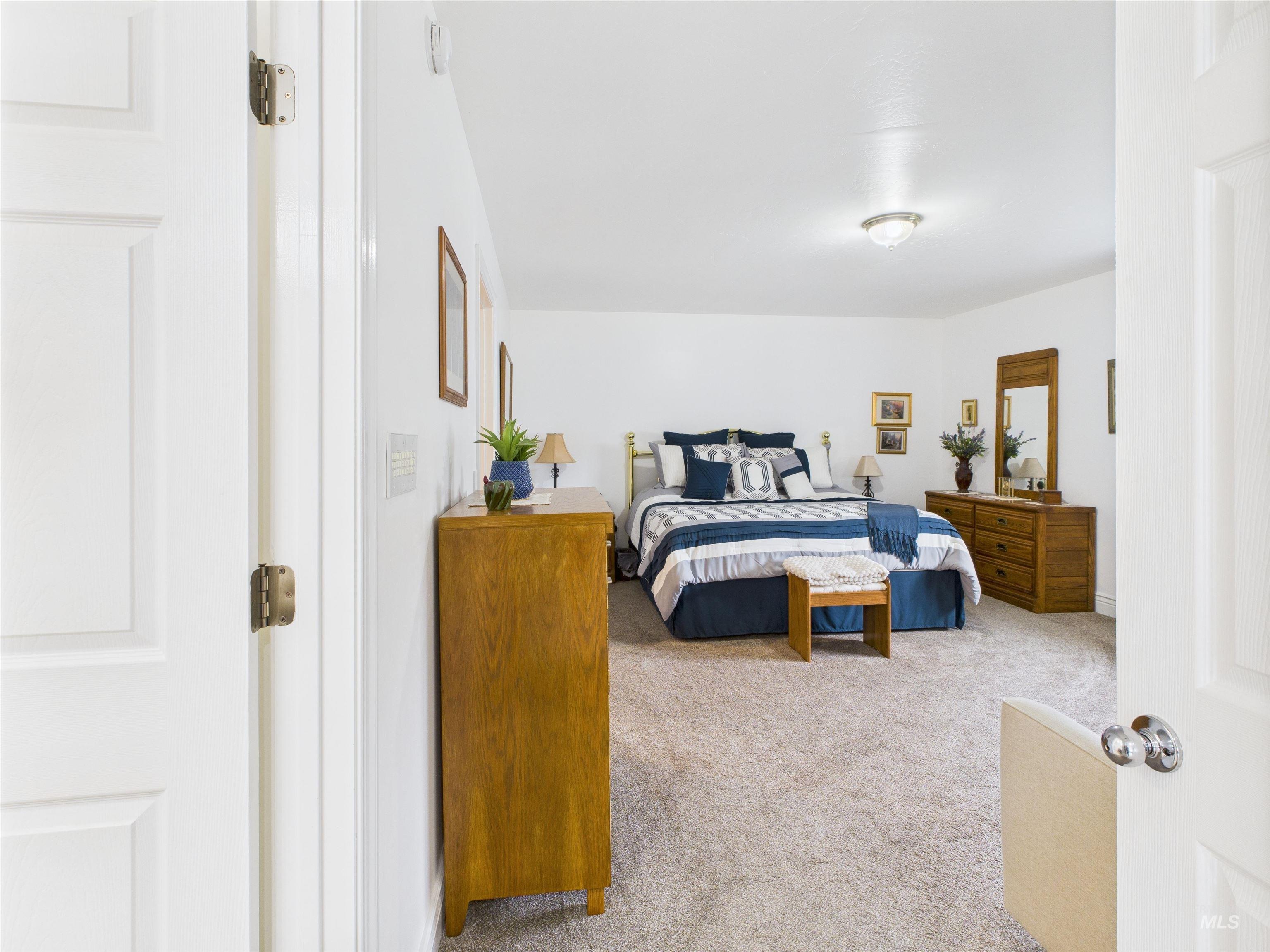 11 N 3rd West Street